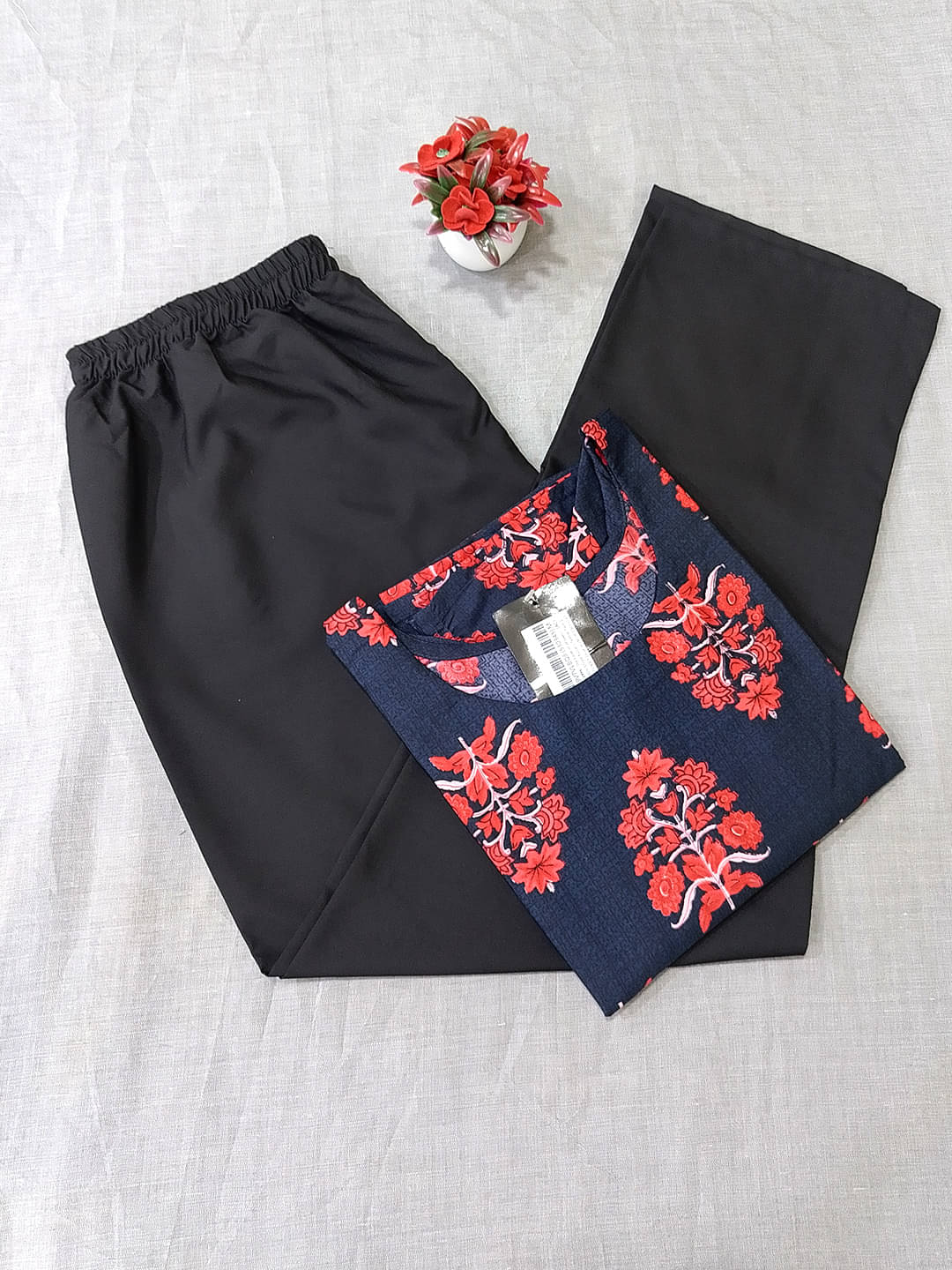     			1 Stop Fashion Crepe Printed Kurti With Pants Women's Stitched Salwar Suit - Black ( Pack of 1 )