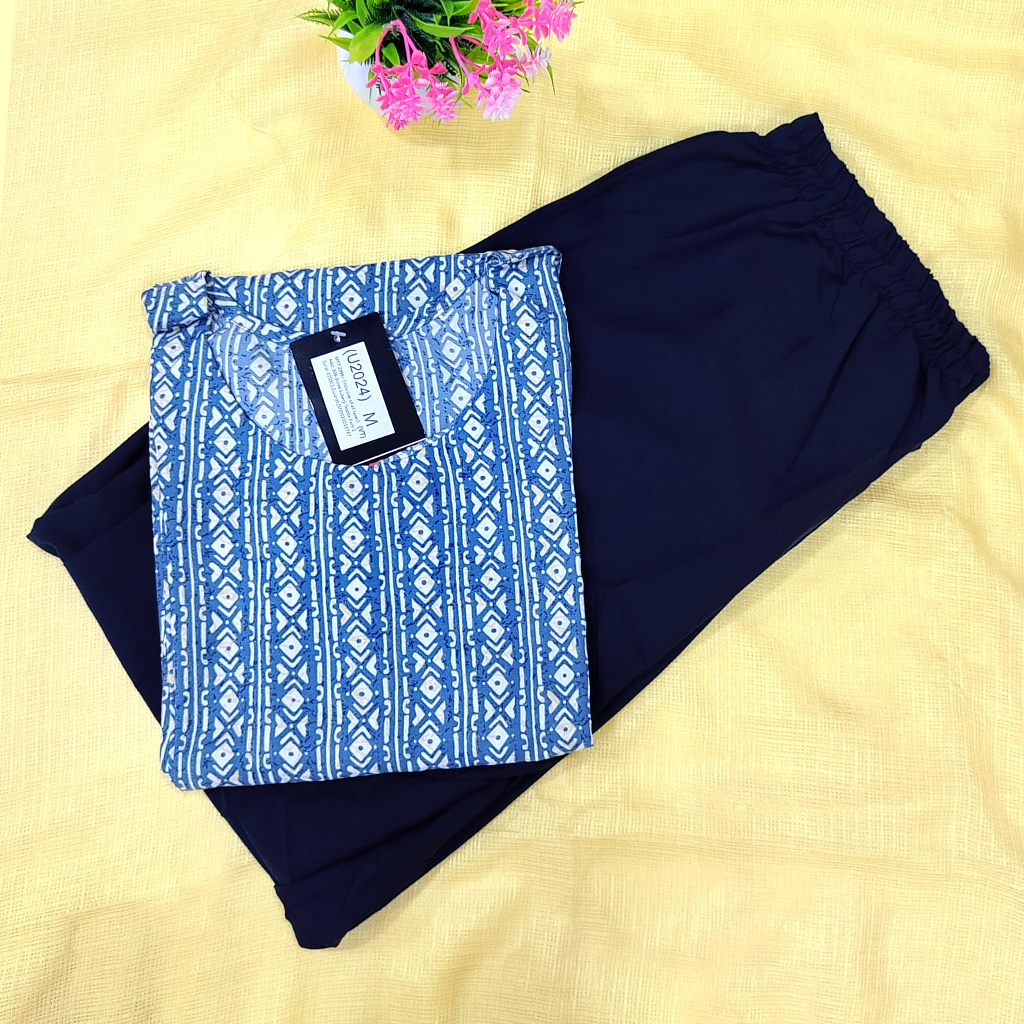 1 Stop Fashion Pack of 1 Crepe Printed Straight Women's Kurti - ( White ) 1 Stop Fashion Pack of 1 Crepe Printed Straight Women's Kurti - ( White )