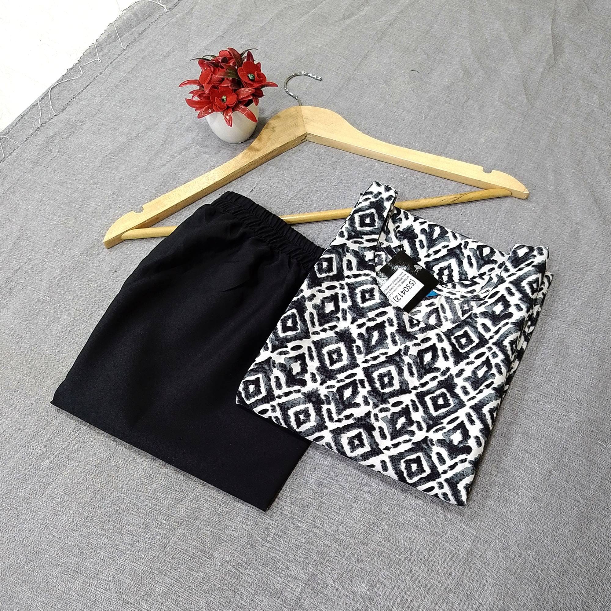     			Ethnicbasket Crepe Printed Kurti With Pants Women's Stitched Salwar Suit - Black ( Pack of 1 )