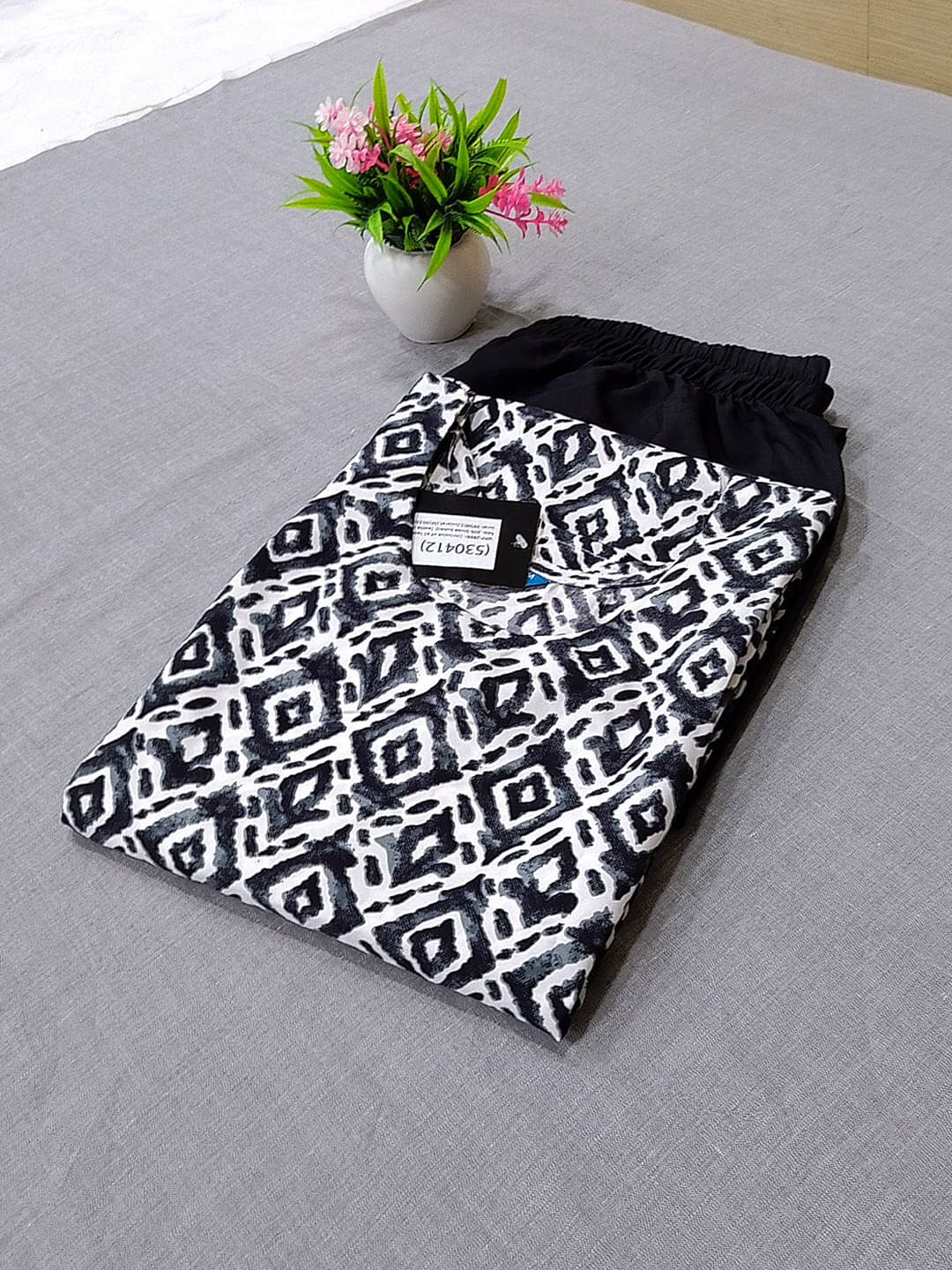Ethnicbasket Crepe Printed Kurti With Pants Women's Stitched Salwar Suit - Black ( Pack of 1 ) Ethnicbasket Crepe Printed Kurti With Pants Women's Stitched Salwar Suit - Black ( Pack of 1 )