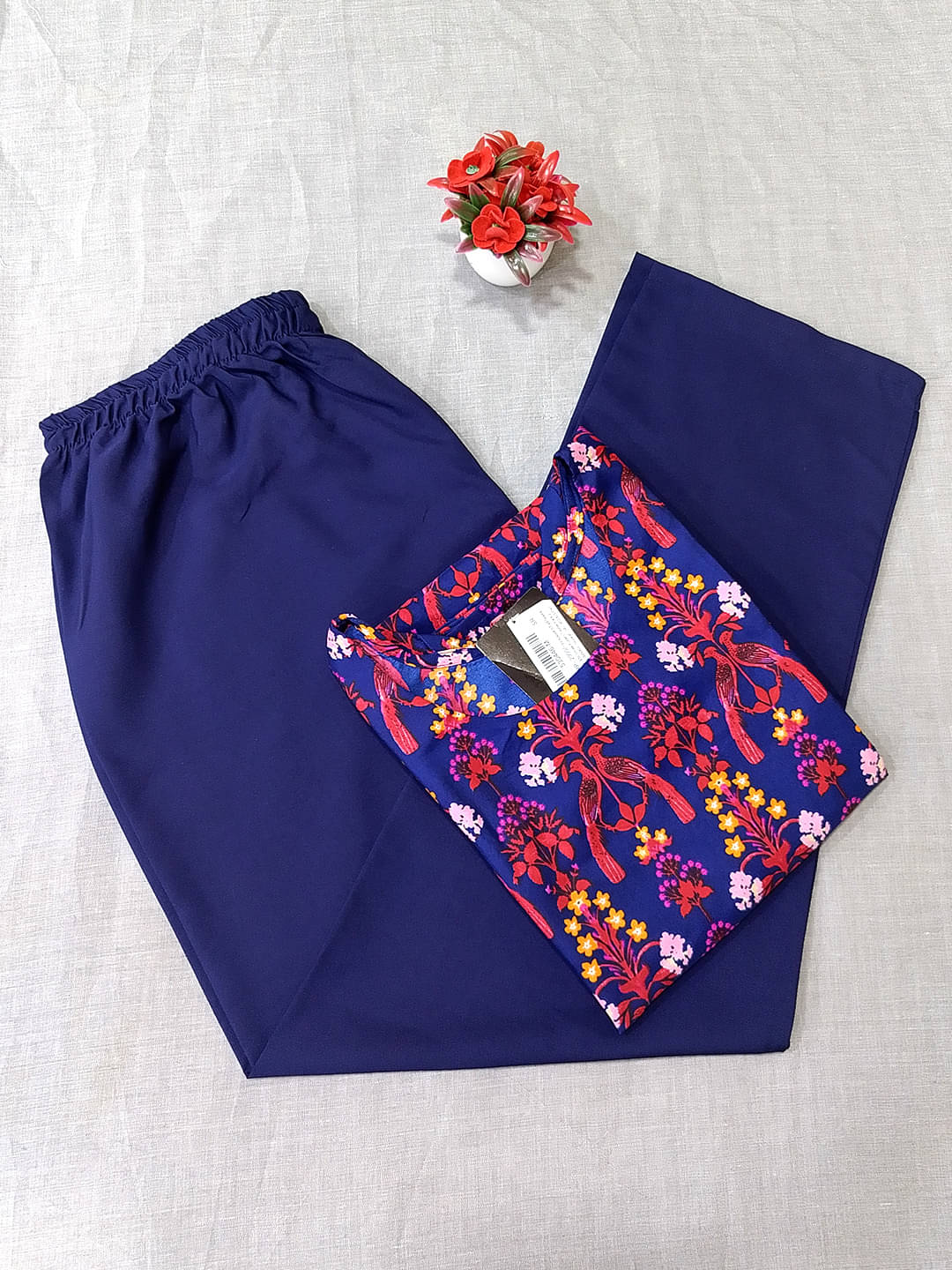 Ethnicbasket Pack of 1 Crepe Printed Straight Women's Kurti - ( Navy Blue ) Ethnicbasket Pack of 1 Crepe Printed Straight Women's Kurti - ( Navy Blue )