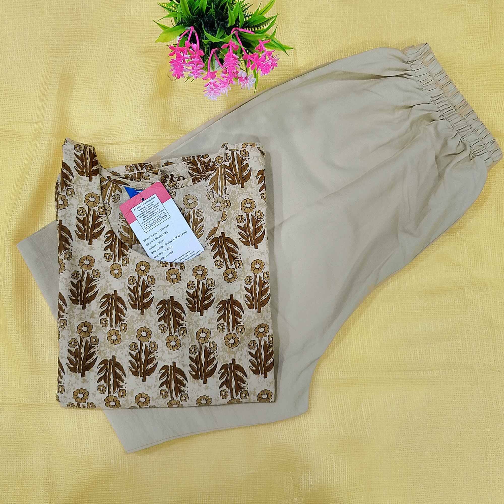 Ethnicbasket Pack of 1 Crepe Printed Straight Women's Kurti - ( Beige ) Ethnicbasket Pack of 1 Crepe Printed Straight Women's Kurti - ( Beige )