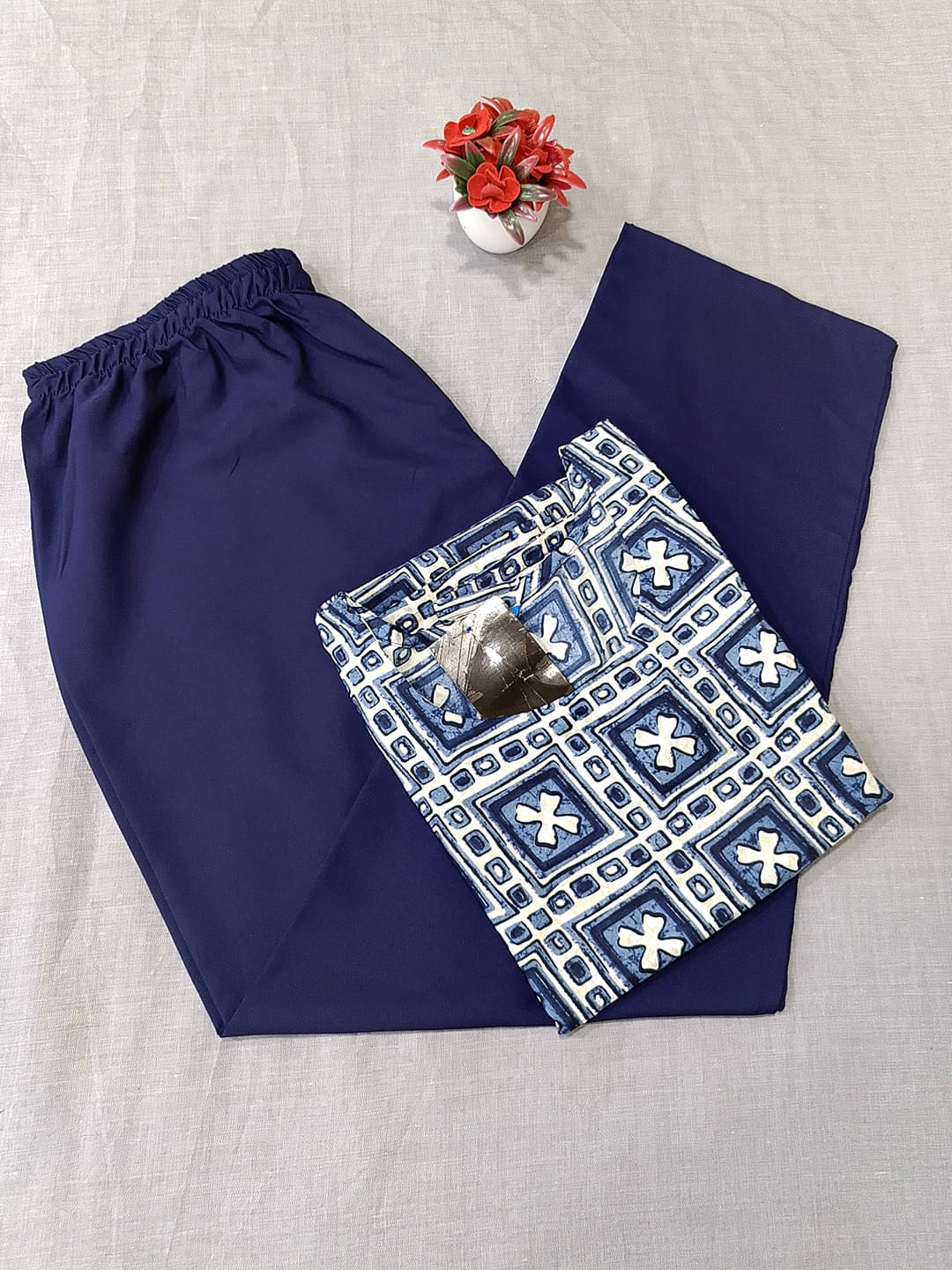 Ethnicbasket Pack of 1 Crepe Printed Straight Women's Kurti - ( Navy Blue )     			Ethnicbasket Pack of 1 Crepe Printed Straight Women's Kurti - ( Navy Blue )