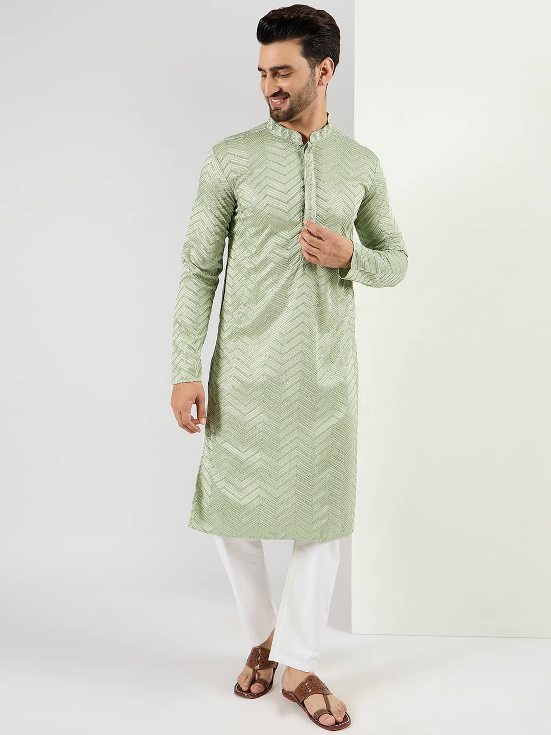     			Ethnic Bay Green Viscose Men's Regular Kurta ( Pack of 1 )