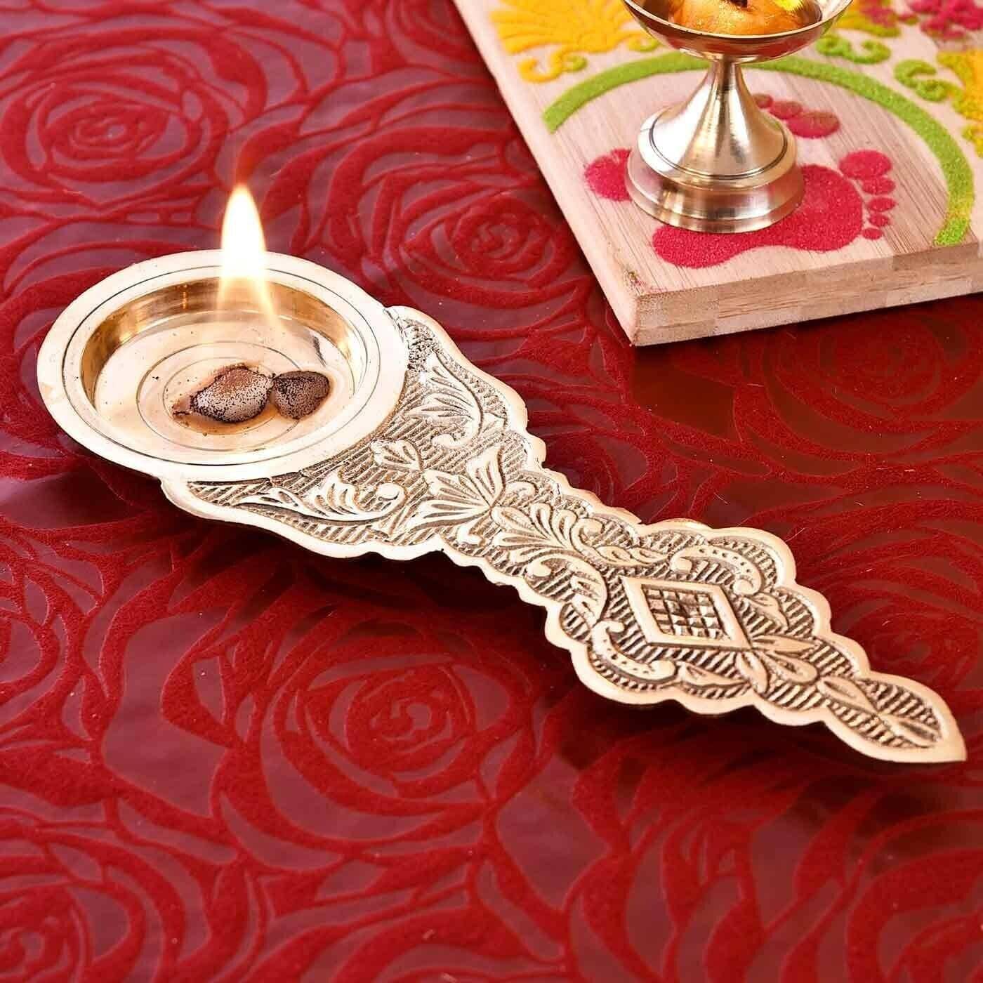     			T-KA108 Long Handle Kapoor Aarti Brass Diya ( 5 Inches)