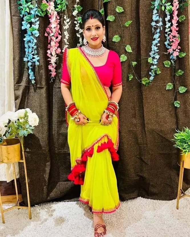     			Vastukala Georgette Embellished Saree With Unstitched Blouse Piece ( Yellow )