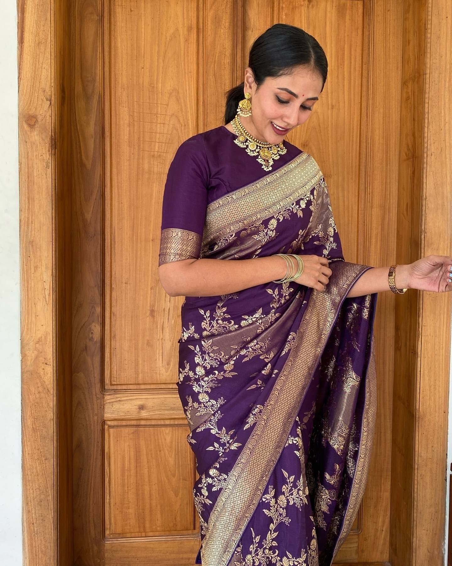     			Vastukala Georgette Woven Saree With Unstitched Blouse Piece ( Multicolor )