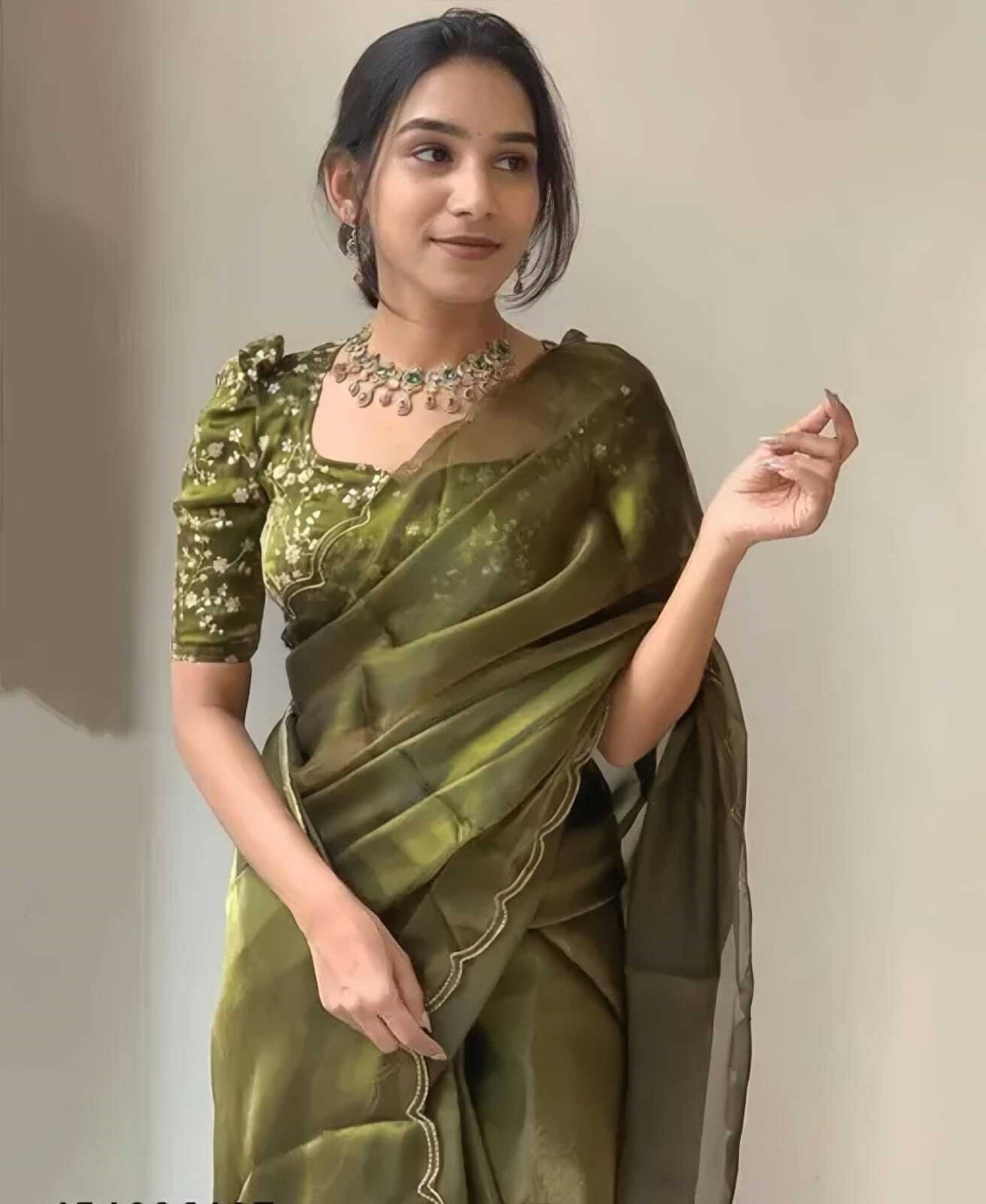 Vastukala Organza Solid Saree With Unstitched Blouse Piece ( Light Green )     			Vastukala Organza Solid Saree With Unstitched Blouse Piece ( Light Green )