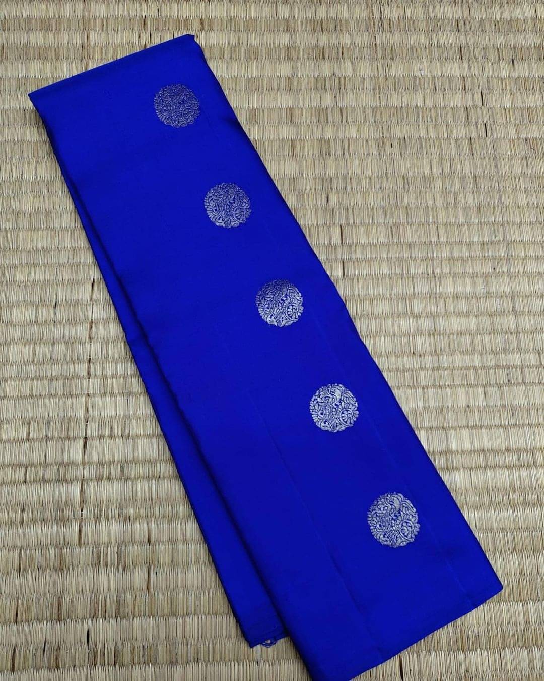     			Vastukala Silk Woven Saree With Unstitched Blouse Piece ( Blue )