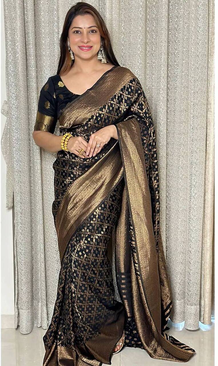     			Vastukala Silk Woven Saree With Unstitched Blouse Piece ( Black )