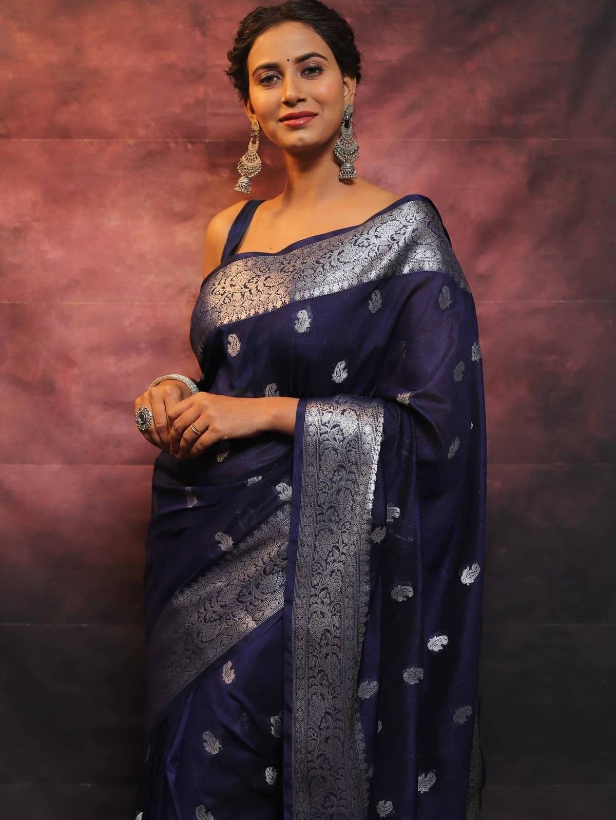    			Vastukala Silk Woven Saree With Unstitched Blouse Piece ( Navy Blue )