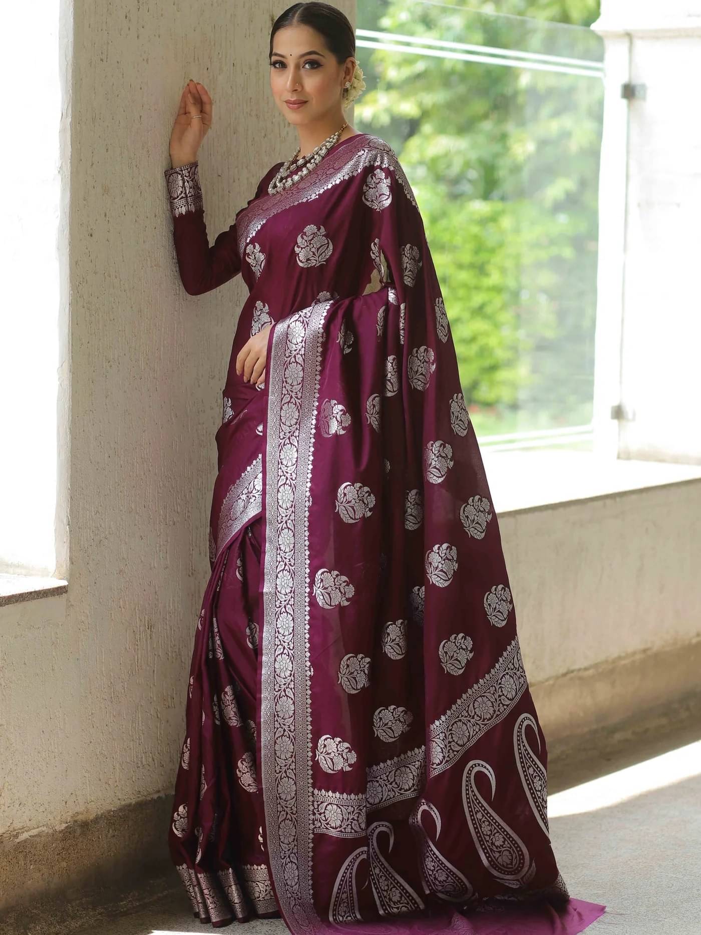     			Vastukala Silk Woven Saree With Unstitched Blouse Piece ( Purple )