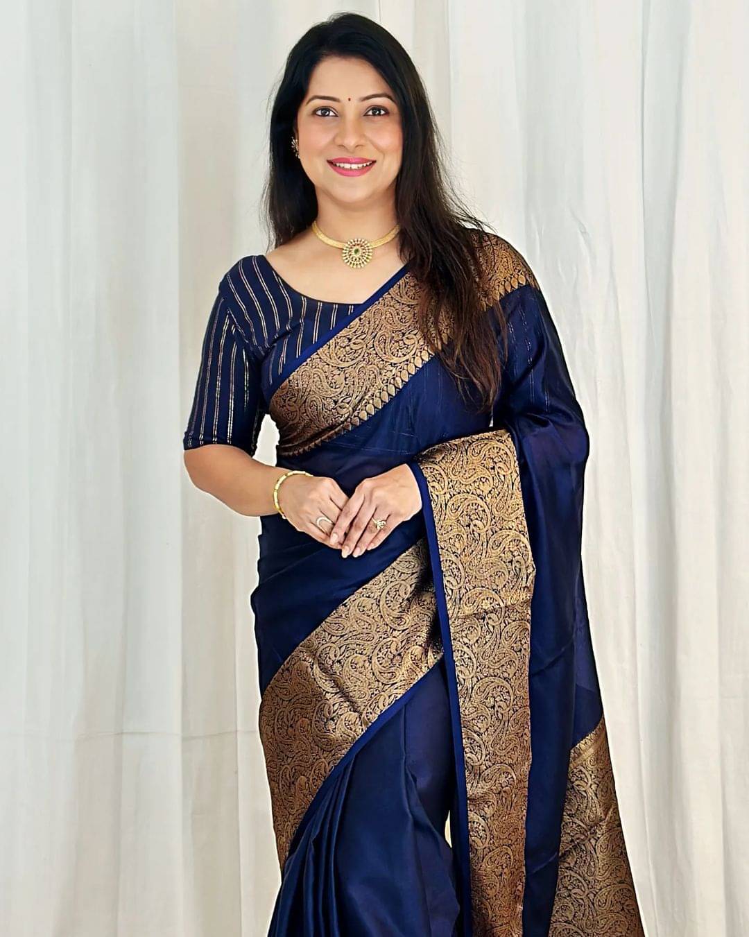 Vastukala Silk Woven Saree With Unstitched Blouse Piece ( Navy Blue )     			Vastukala Silk Woven Saree With Unstitched Blouse Piece ( Navy Blue )