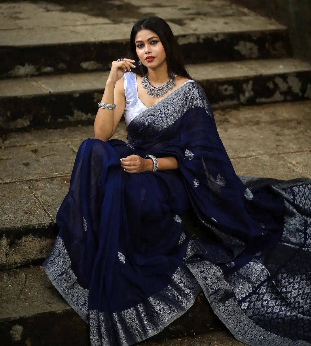 Vastukala Silk Woven Saree With Unstitched Blouse Piece ( Navy Blue ) - Sarees | Buy online on ZillyBuy