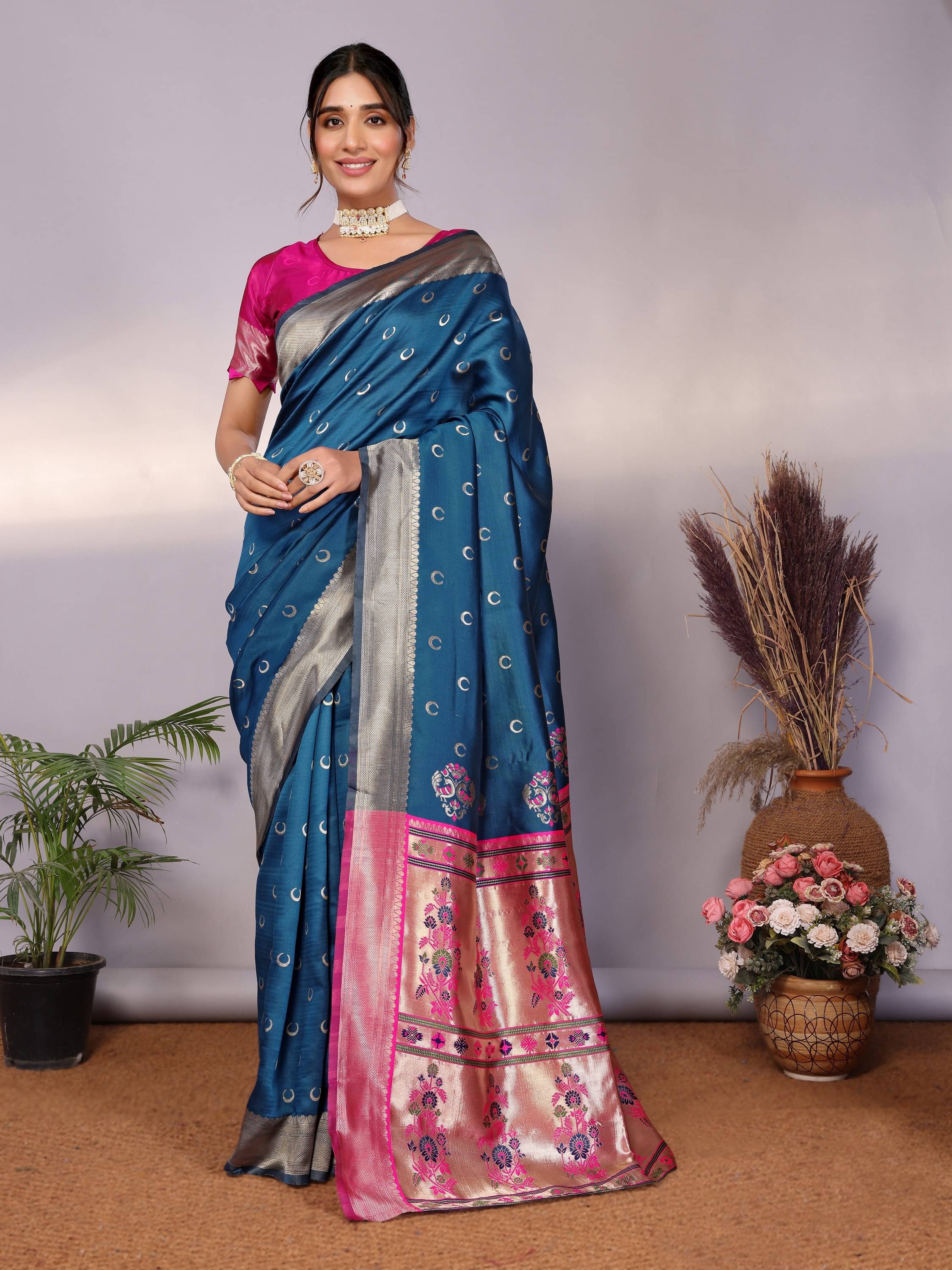     			Vastukala Silk Woven Saree With Unstitched Blouse Piece ( Light Blue )