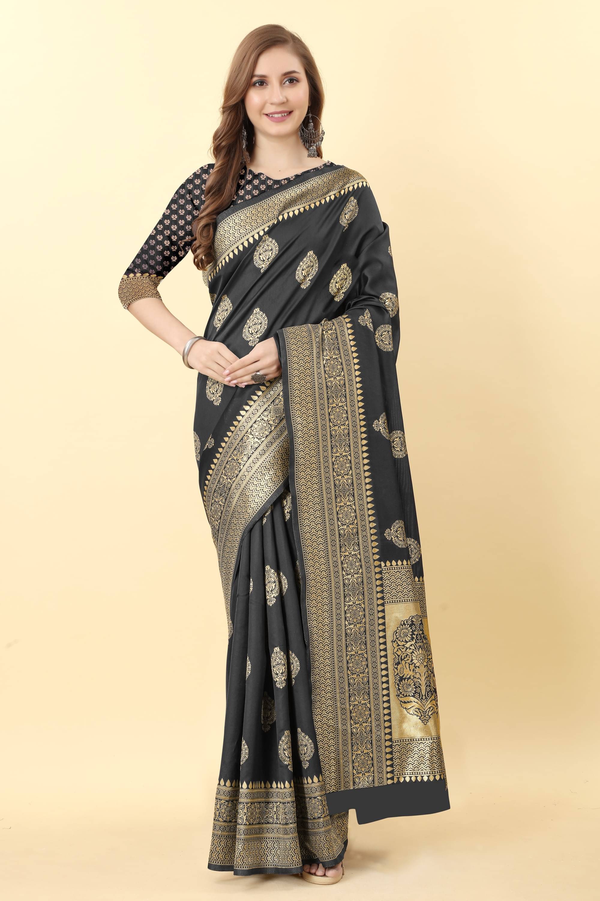     			Vastukala Silk Woven Saree With Unstitched Blouse Piece ( Black )