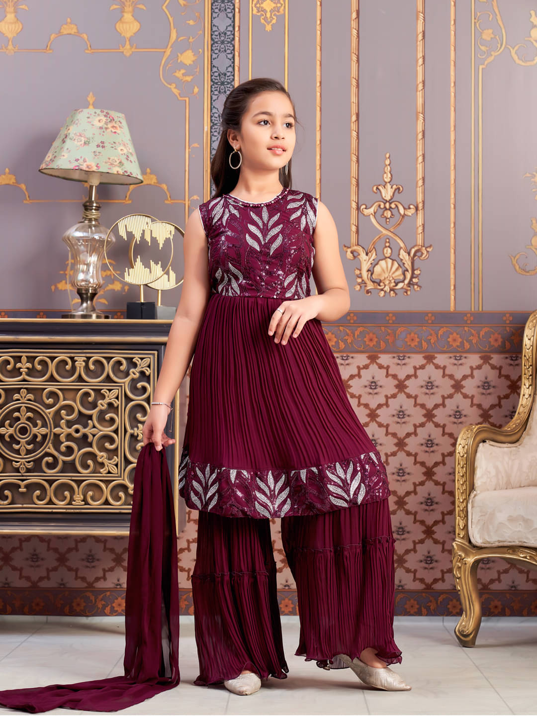     			Aarika Girls Georgette Kurti with Sharara ( Pack of 1 , Purple )