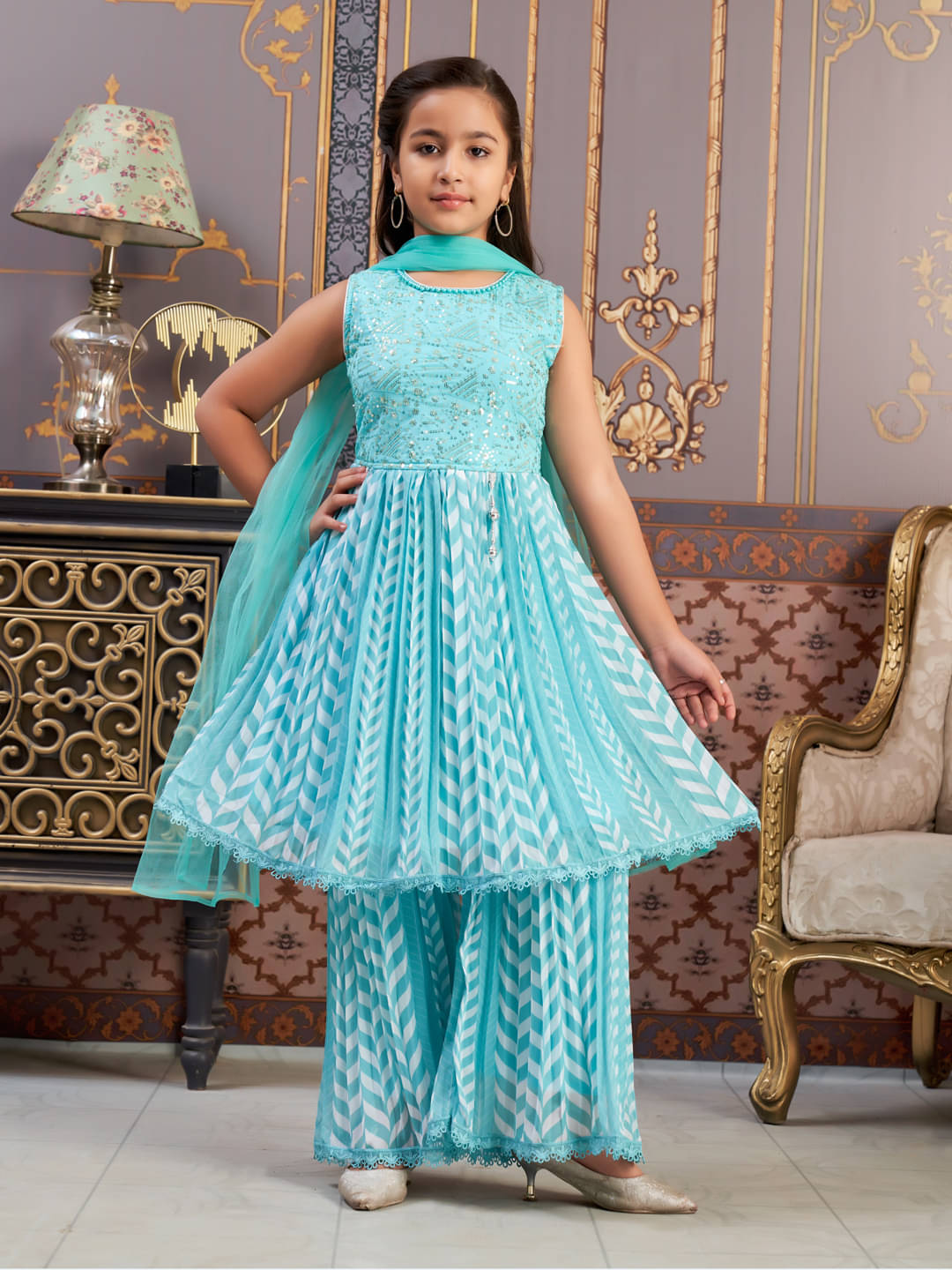     			Aarika Girls Georgette Kurti with Sharara ( Pack of 1 , Sea Green )