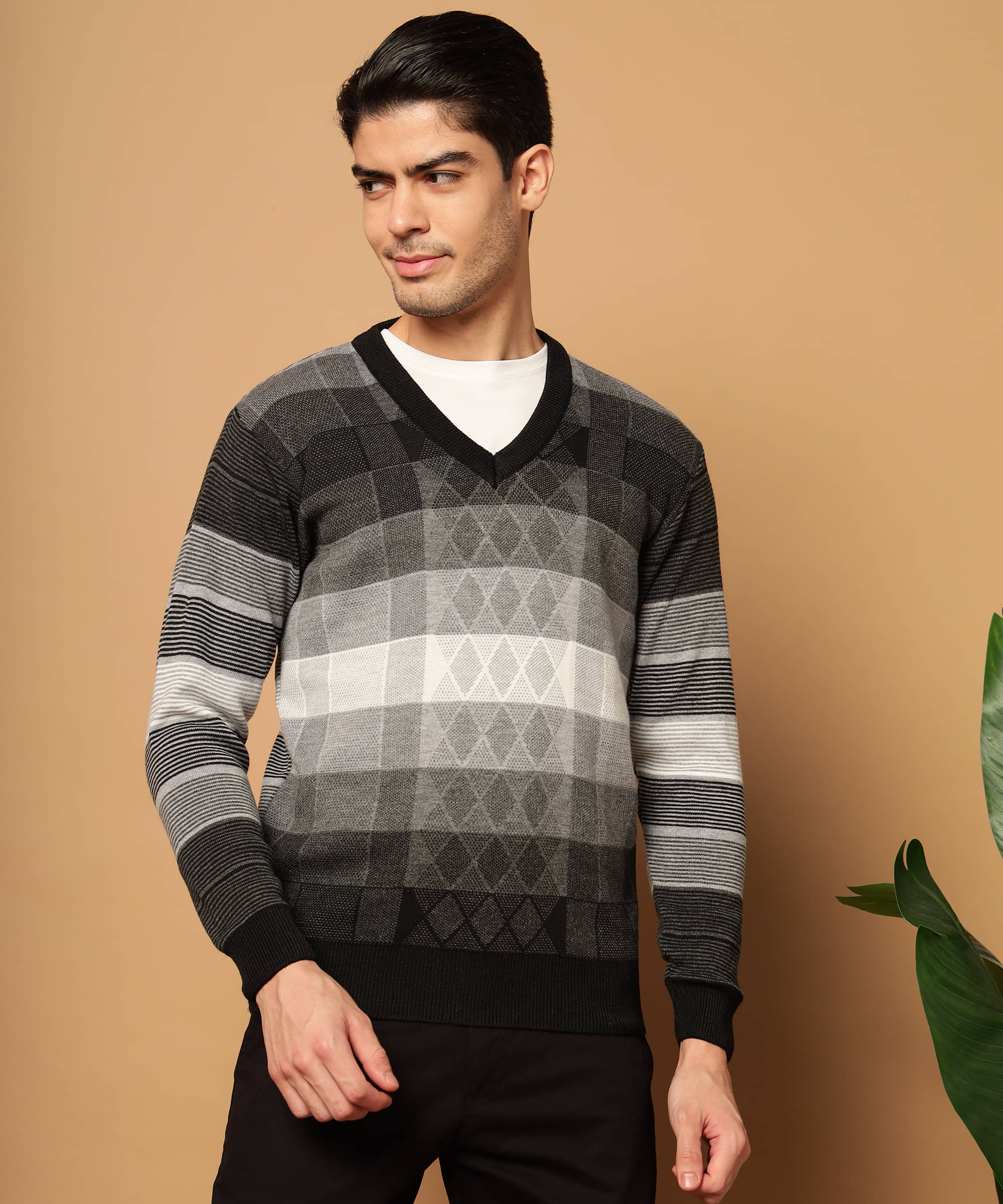     			Canblar Woollen V-Neck Men's Full Sleeves Pullover Sweater - Black ( Pack of 1 )