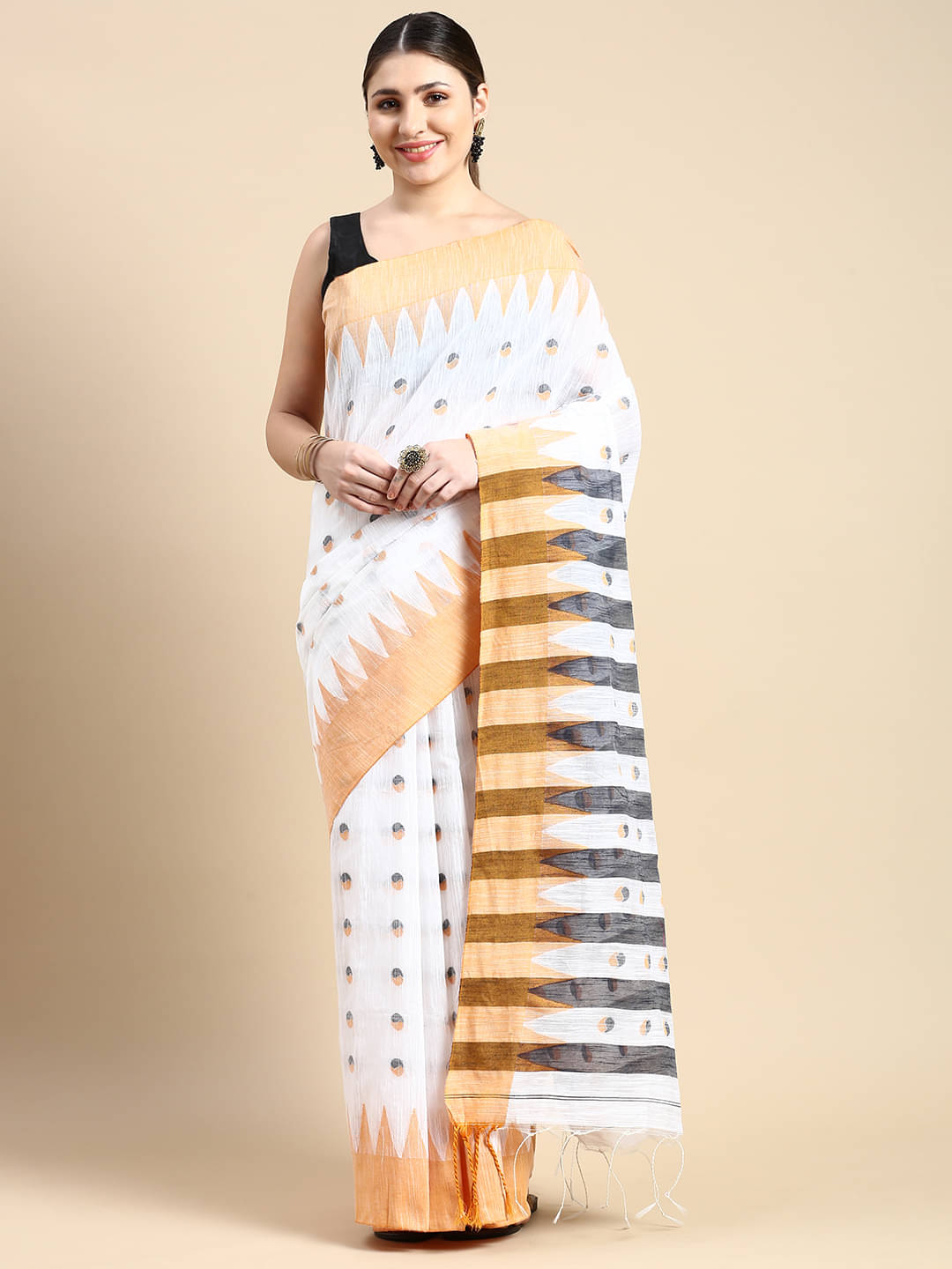 Desh Bidesh Cotton Printed Saree With Unstitched Blouse Piece ( White ) Desh Bidesh Cotton Printed Saree With Unstitched Blouse Piece ( White )