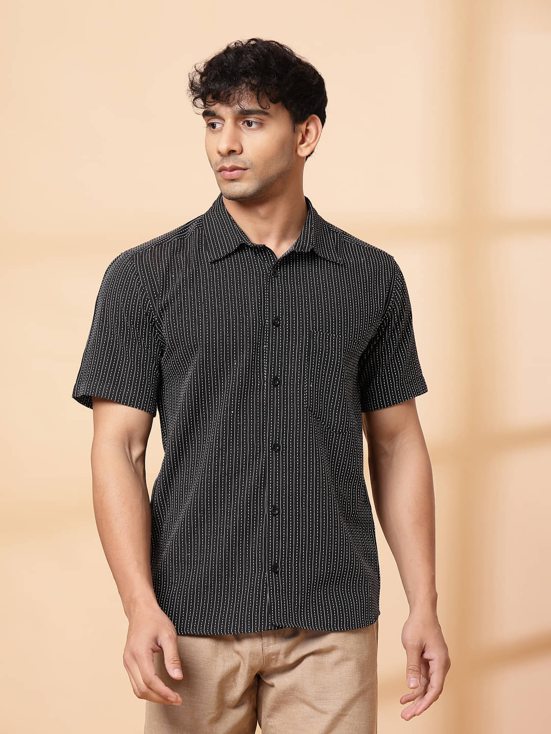     			Rigo Cotton Blend Regular Fit Striped Half Sleeves Men's Casual Shirt - Black ( Pack of 1 )