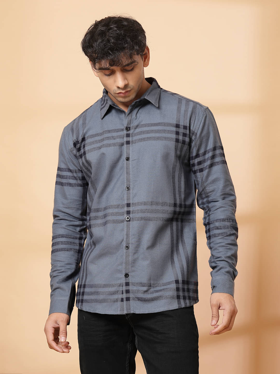 Rigo Cotton Blend Regular Fit Checks Full Sleeves Men's Casual Shirt - Navy ( Pack of 1 ) Rigo Cotton Blend Regular Fit Checks Full Sleeves Men's Casual Shirt - Navy ( Pack of 1 )