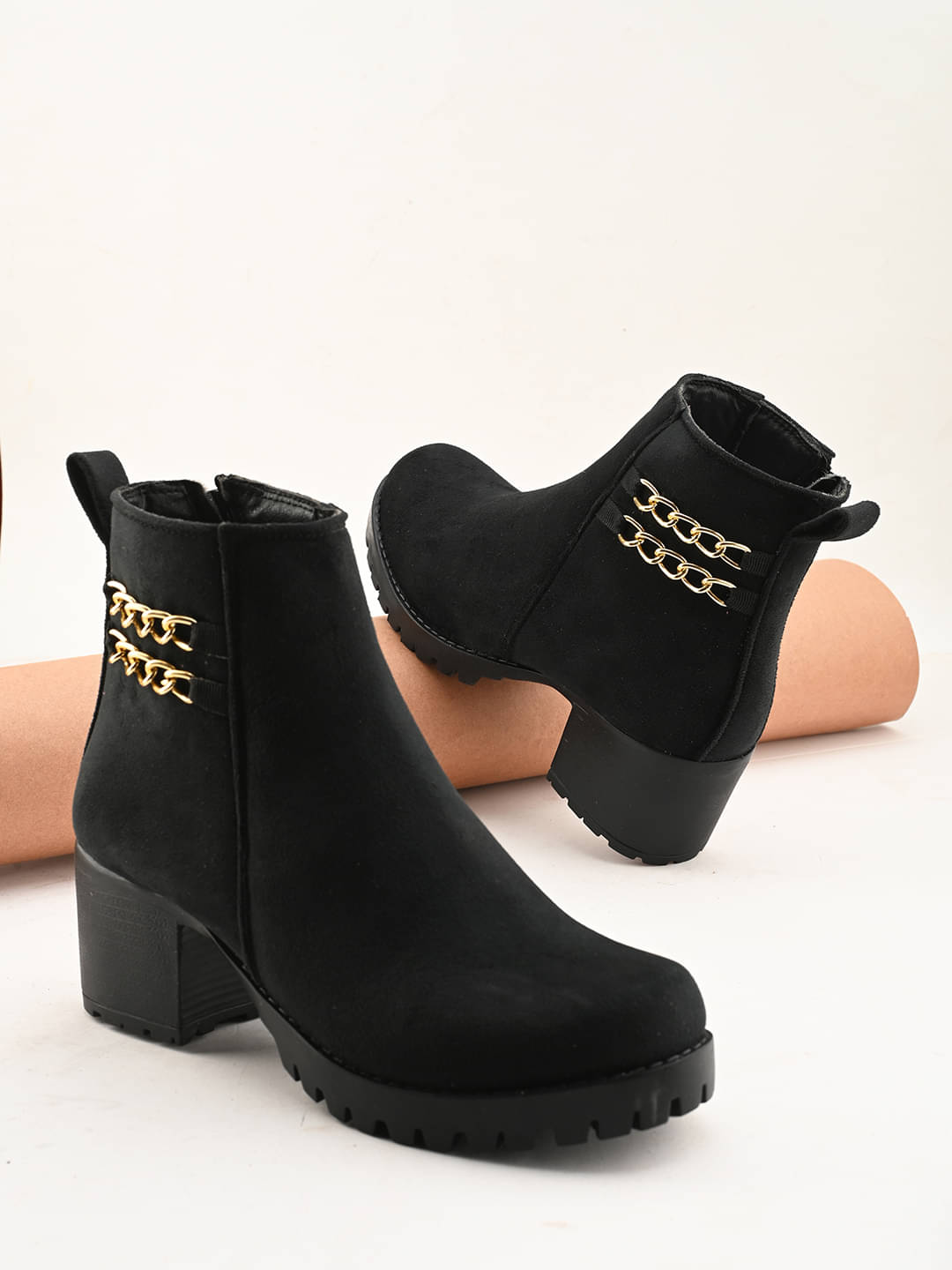     			Fentacia Black Women's Ankle Length Boots