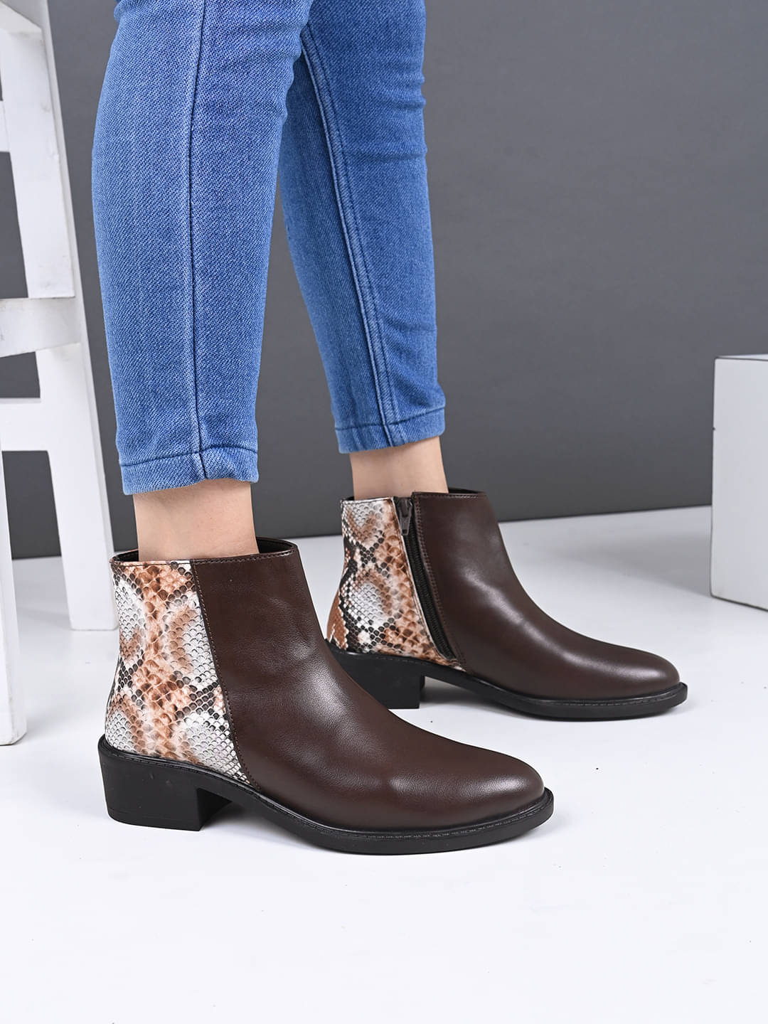     			Fentacia Brown Women's Ankle Length Boots