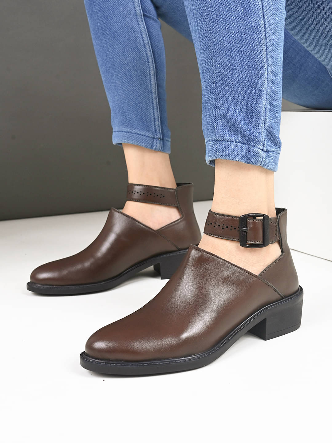 Fentacia Brown Women's Ankle Length Boots Fentacia Brown Women's Ankle Length Boots