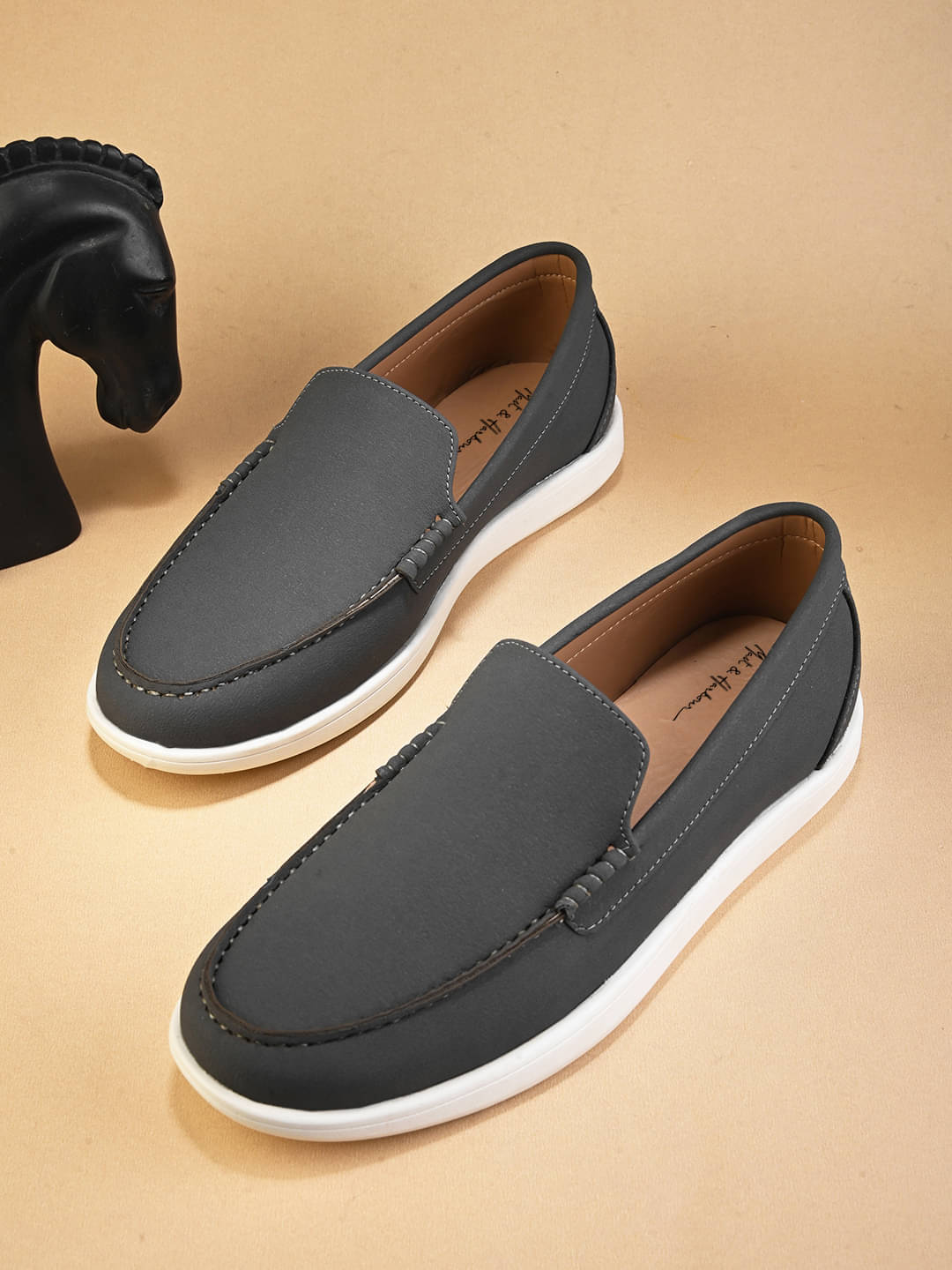     			Fentacia Dark Grey Men's Slip on