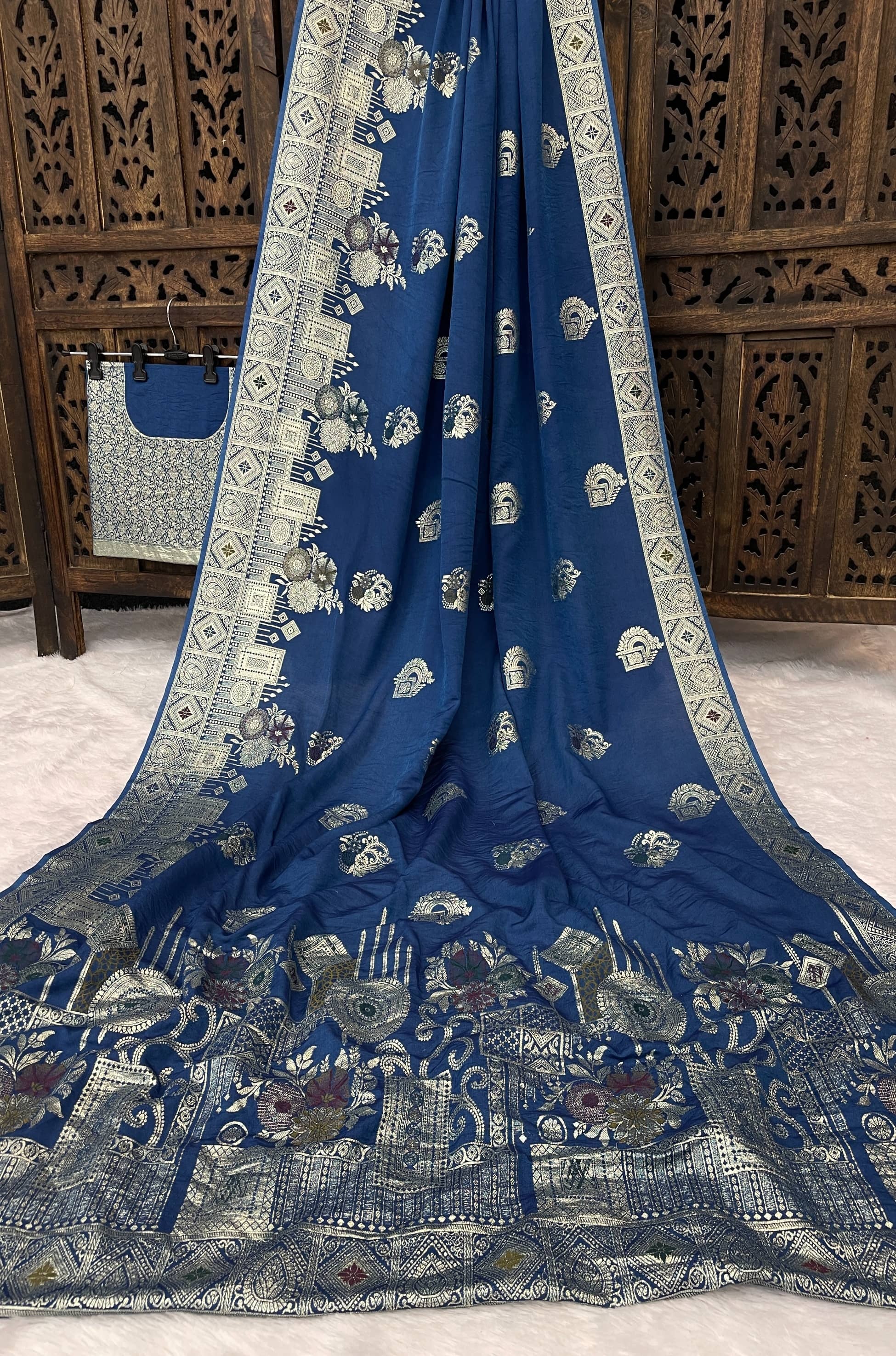 fab woven Kanjivaram Silk Woven Saree With Unstitched Blouse Piece ( Rani ) - Sarees | Buy online on ZillyBuy