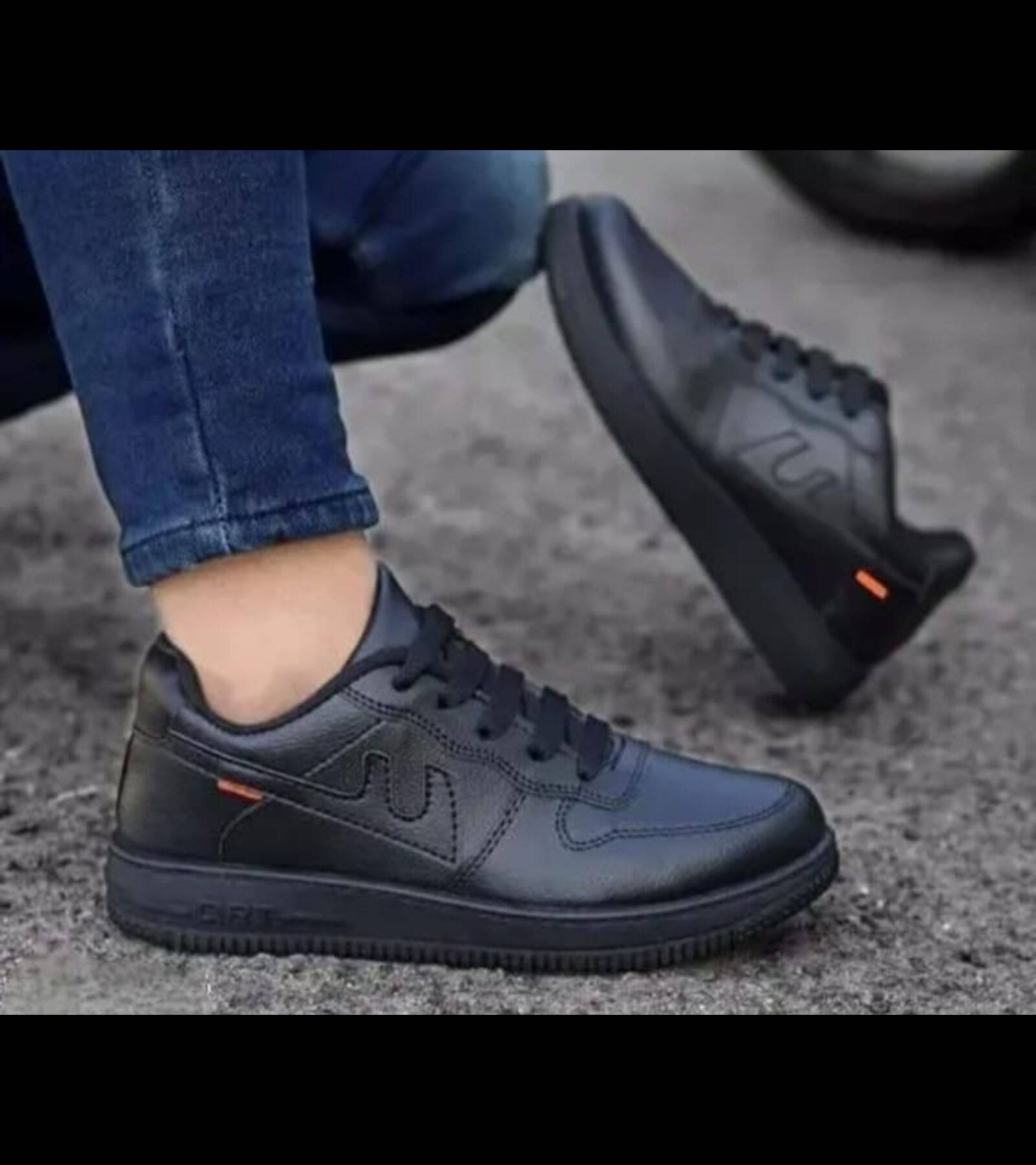     			Jumpback Black Men's Outdoor Shoes