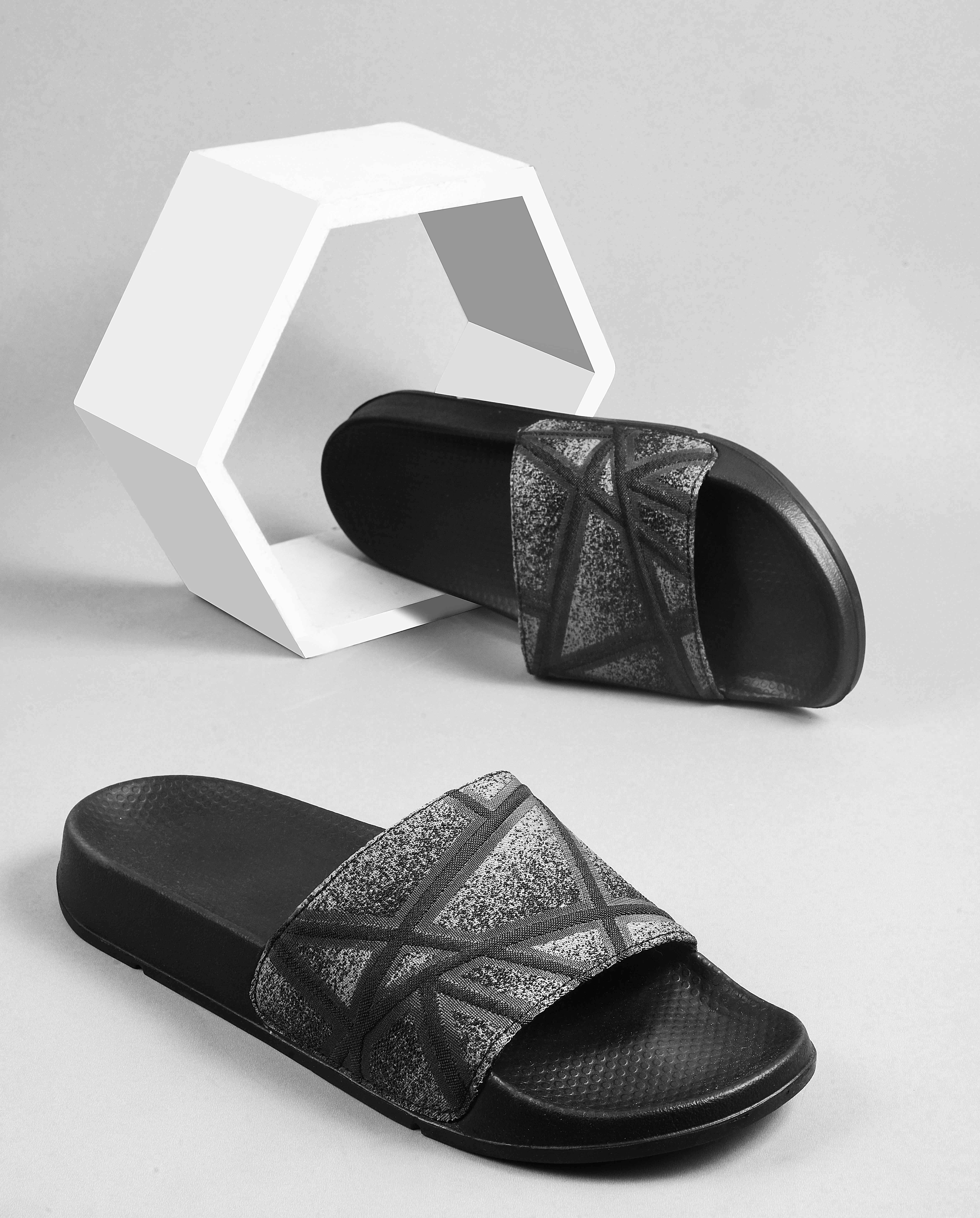     			Trulite Black Men's Slide Flip Flop