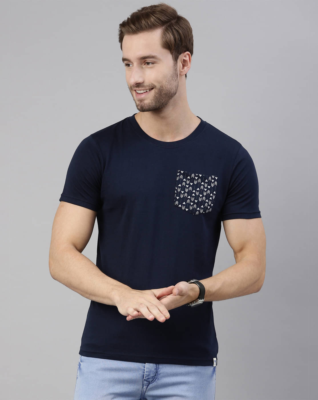 Joven Cotton Regular Fit Printed Half Sleeves Men's Round T-Shirt - Navy Blue ( Pack of 1 )     			Joven Cotton Regular Fit Printed Half Sleeves Men's Round T-Shirt - Navy Blue ( Pack of 1 )