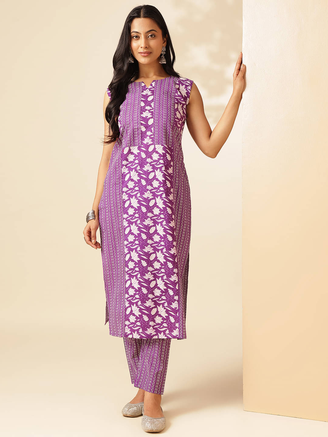 Vbuyz Cotton Printed Kurti With Pants Women's Stitched Salwar Suit - Purple ( Pack of 1 ) Vbuyz Cotton Printed Kurti With Pants Women's Stitched Salwar Suit - Purple ( Pack of 1 )