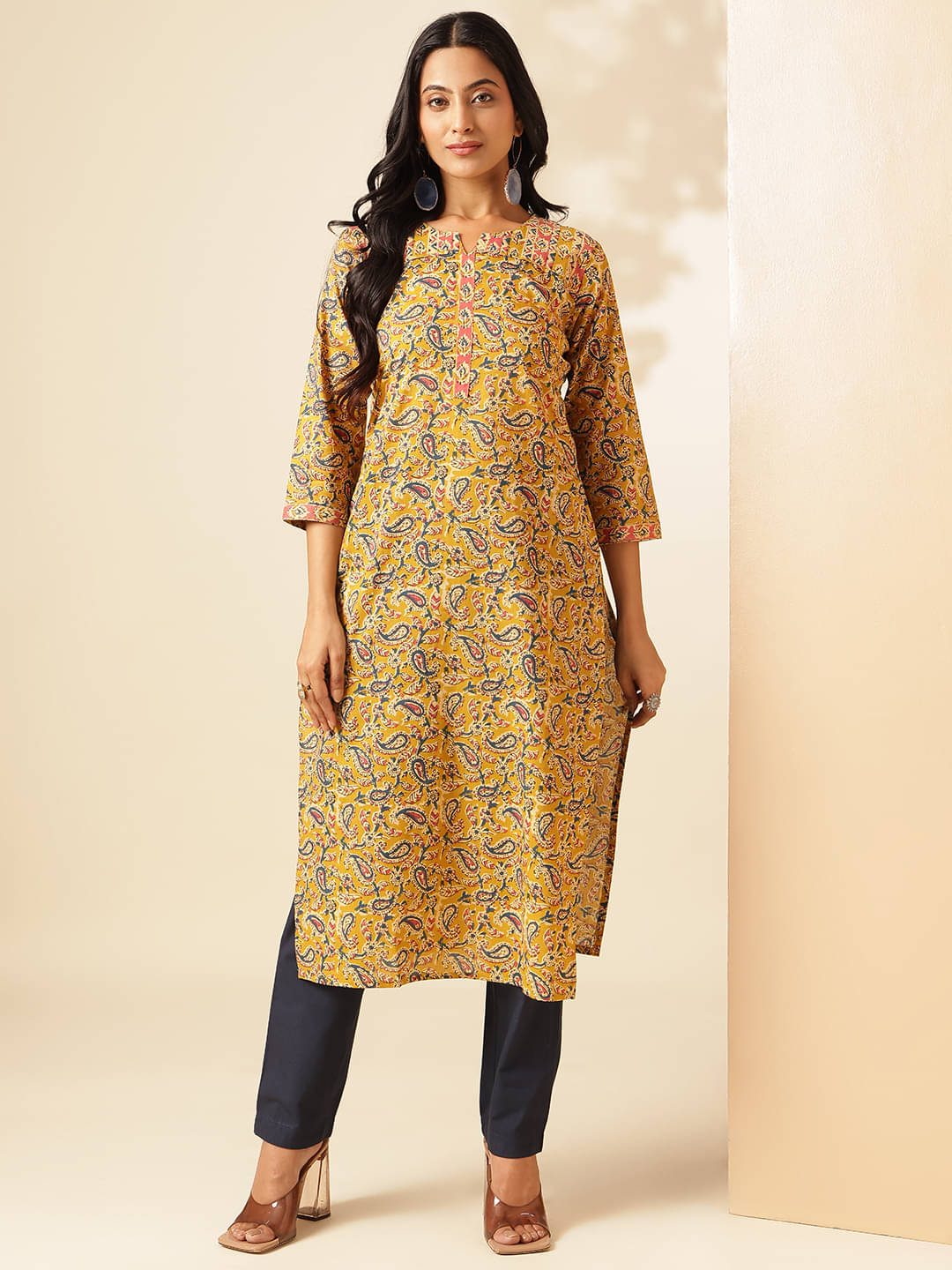     			Vbuyz Pack of 1 Cotton Printed Straight Women's Kurti - ( Yellow )