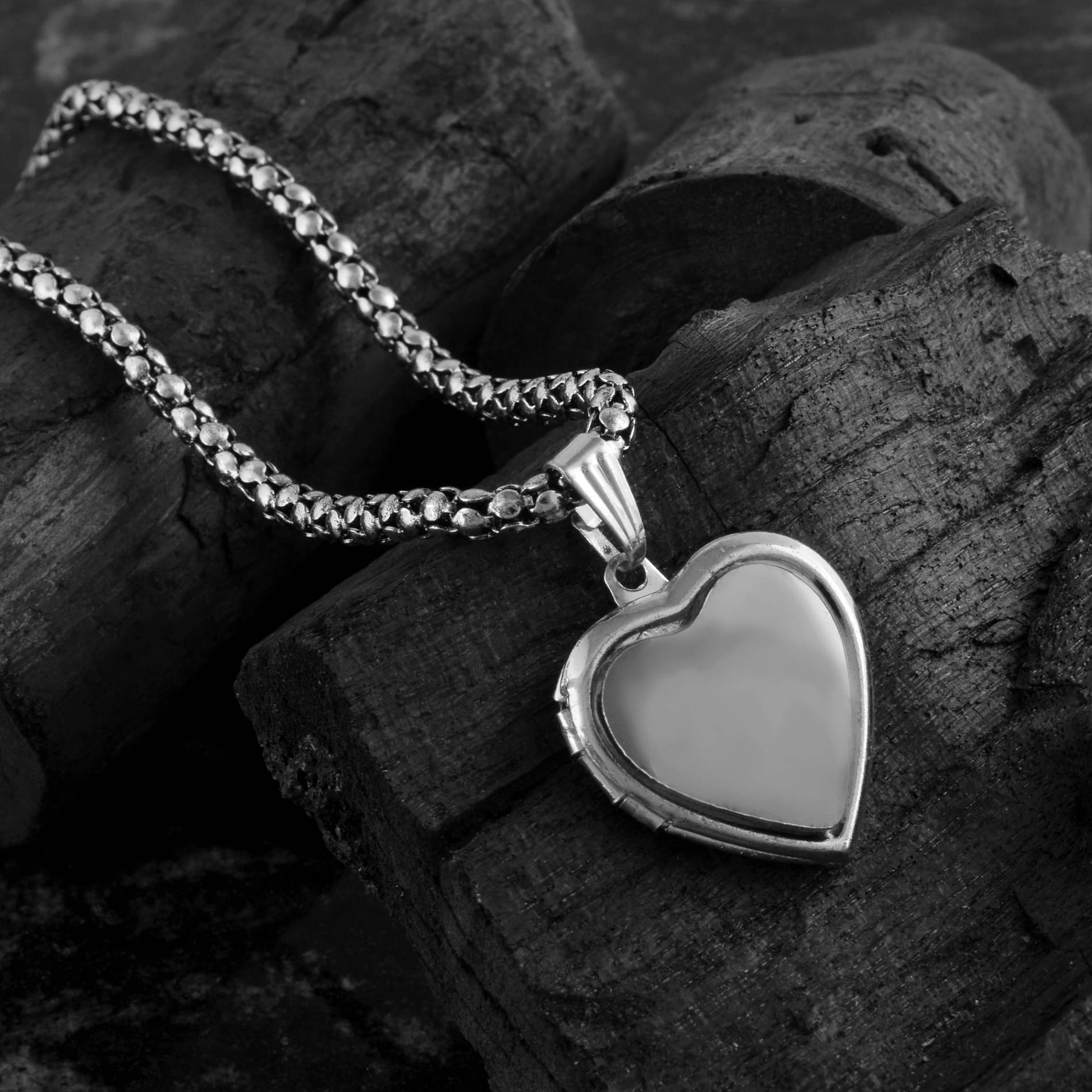 ADMIER Silver Pendant set ( Pack of 1 ) ADMIER Silver Pendant set ( Pack of 1 )