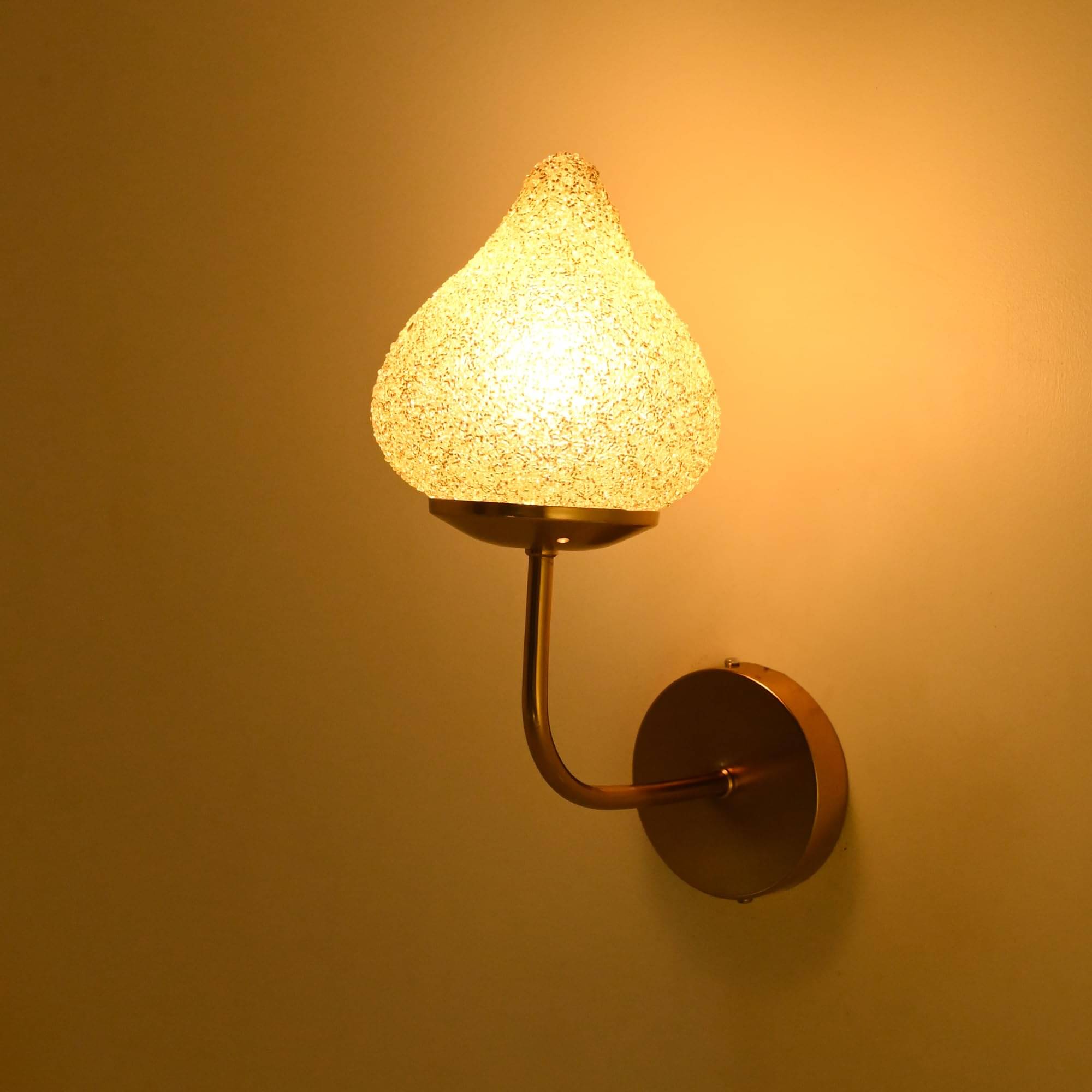     			AFAST Gold Wallchiere ( Pack Of 1 )