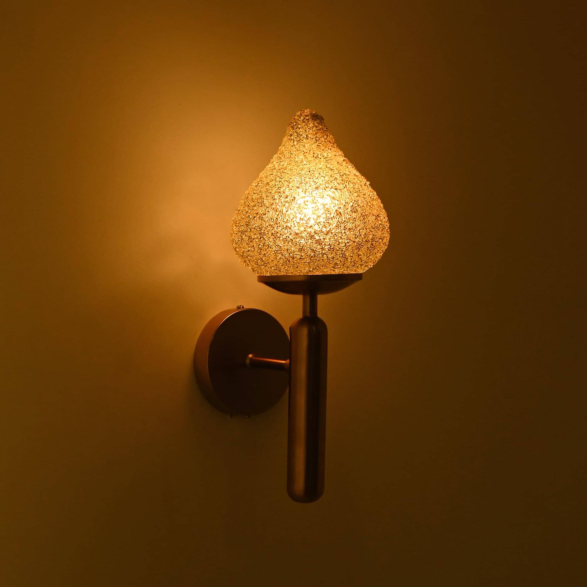 AFAST Gold Wallchiere ( Pack Of 1 ) AFAST Gold Wallchiere ( Pack Of 1 )
