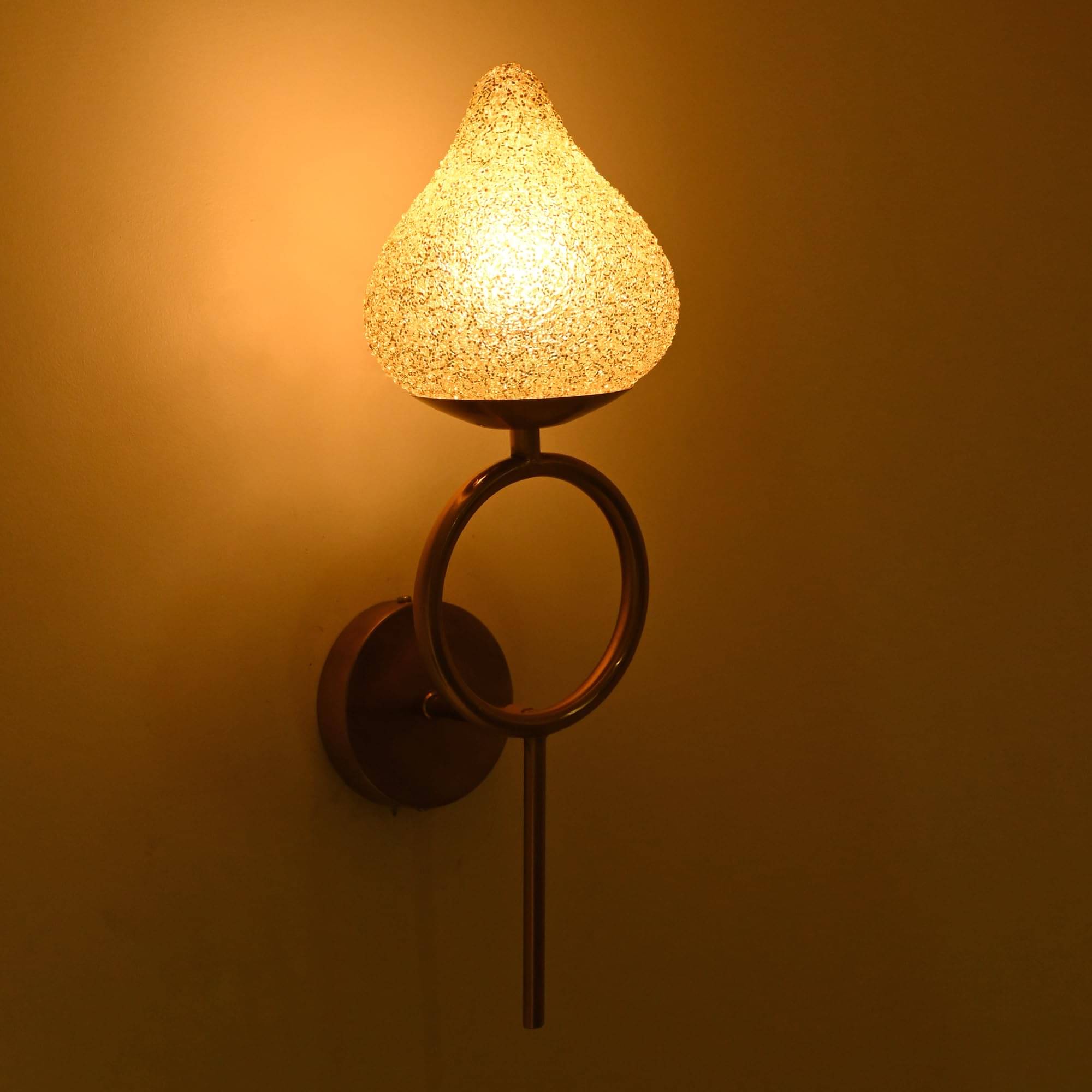 AFAST Gold Wallchiere ( Pack Of 1 ) AFAST Gold Wallchiere ( Pack Of 1 )