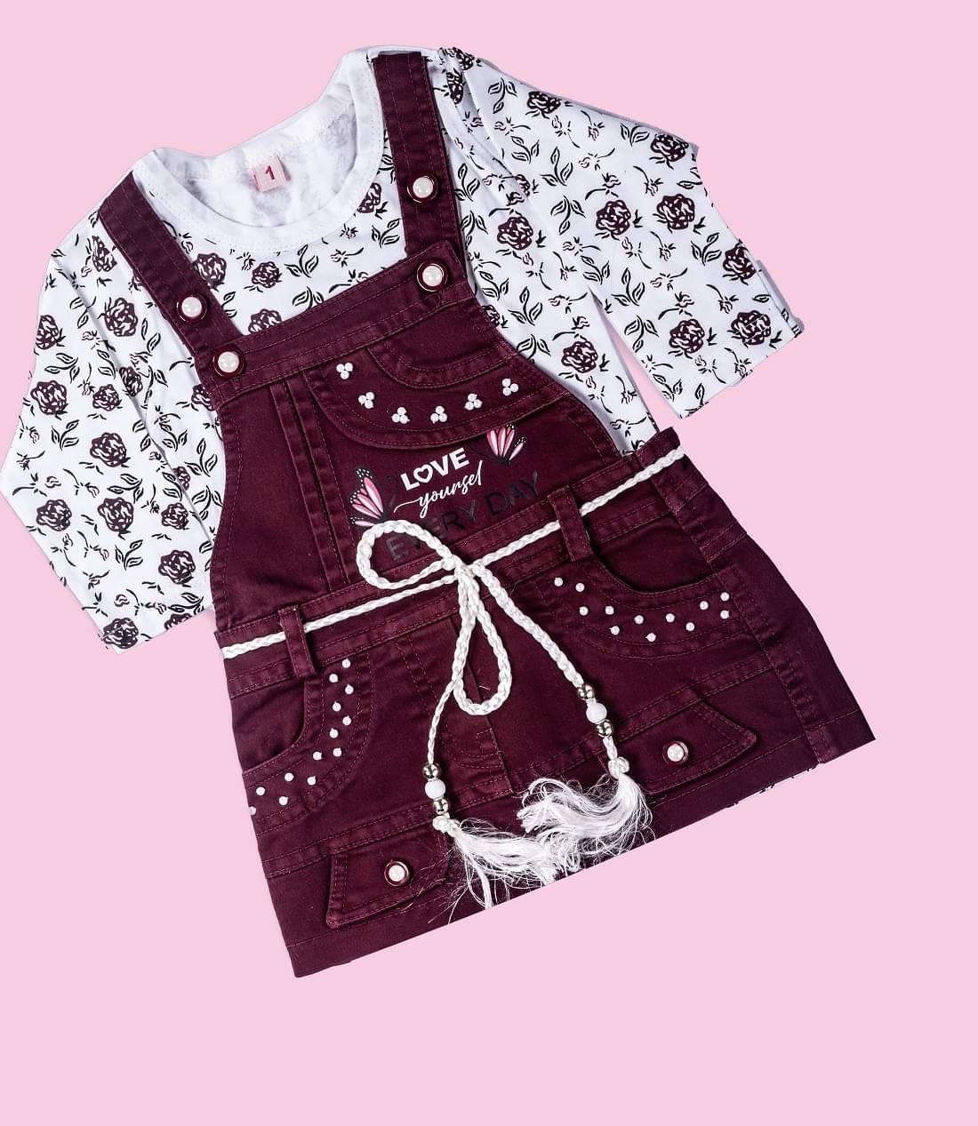 Bublee Dublee Pack of 1 Baby Girls Cotton T-shirt & Capris ( Maroon ) Bublee Dublee Pack of 1 Baby Girls Cotton T-shirt & Capris ( Maroon )