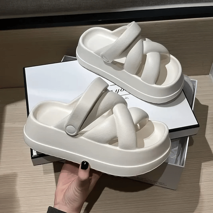     			Heliz Amiro White Women's Daily Slipper