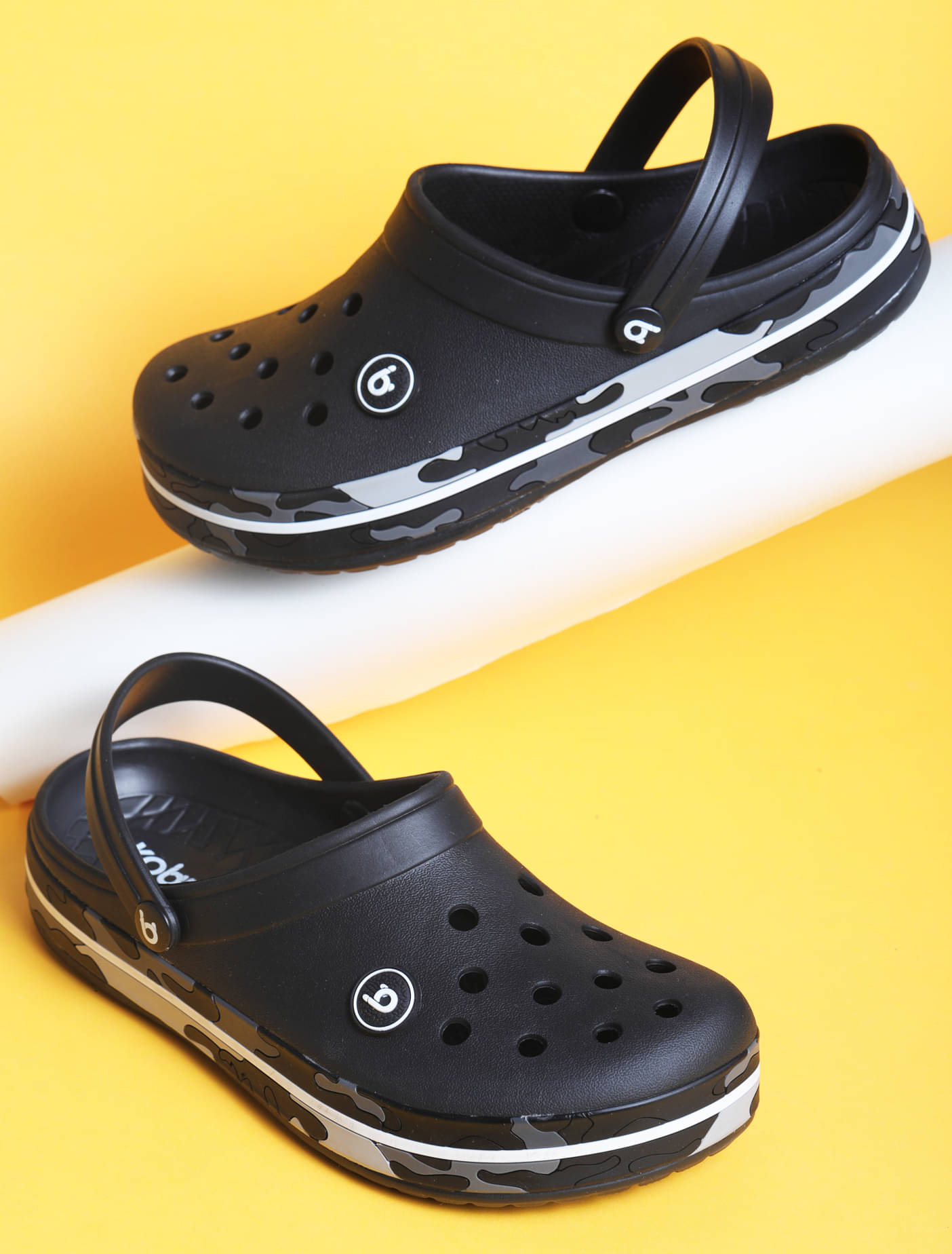     			koburg - Black Men's Floater Sandals