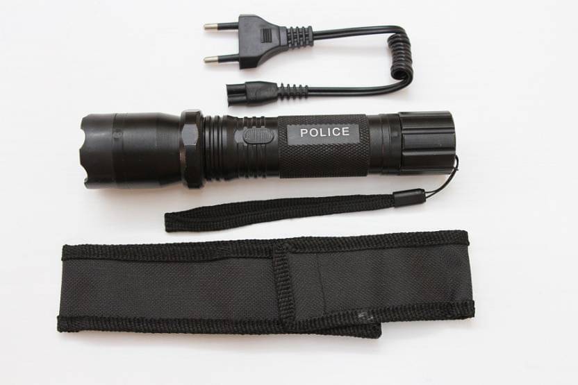     			Glowish - 3W Rechargeable Flashlight Torch ( Pack of 1 )