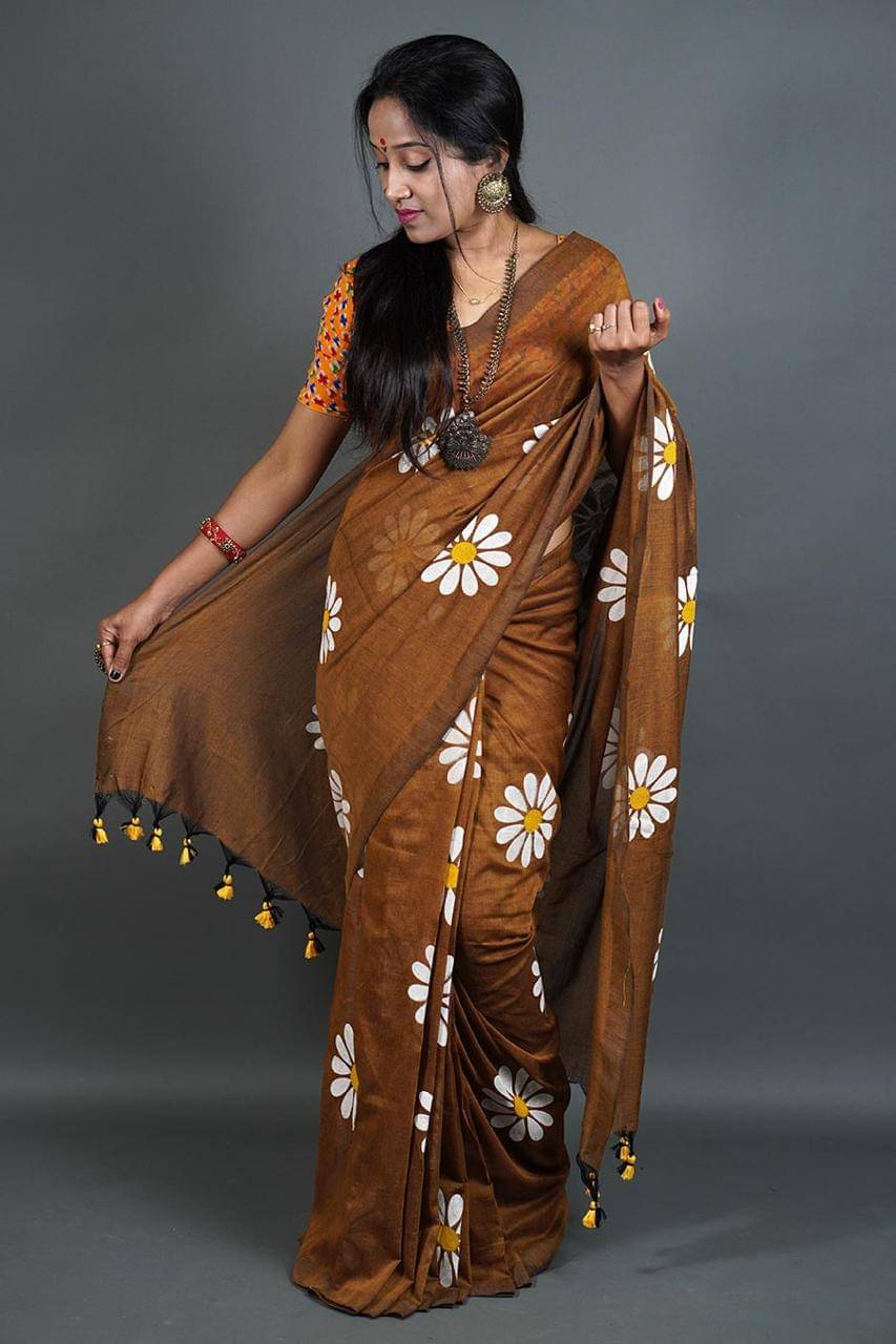     			SARADA HANDLOOM Cotton Printed Saree With Unstitched Blouse Piece ( Coffee )