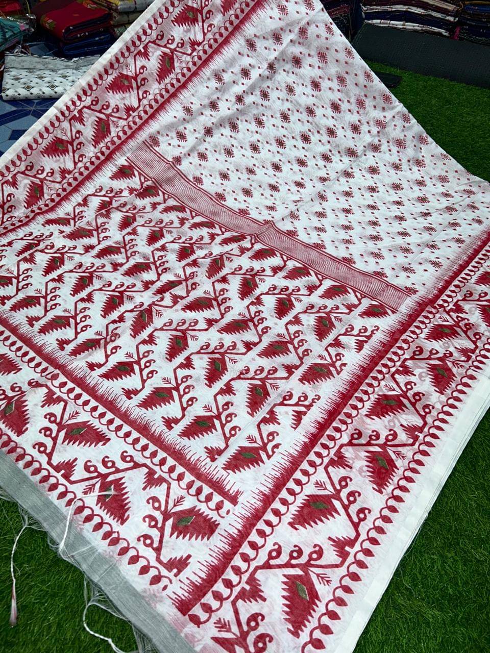 SARADA HANDLOOM Cotton Printed Saree With Unstitched Blouse Piece ( White ) SARADA HANDLOOM Cotton Printed Saree With Unstitched Blouse Piece ( White )