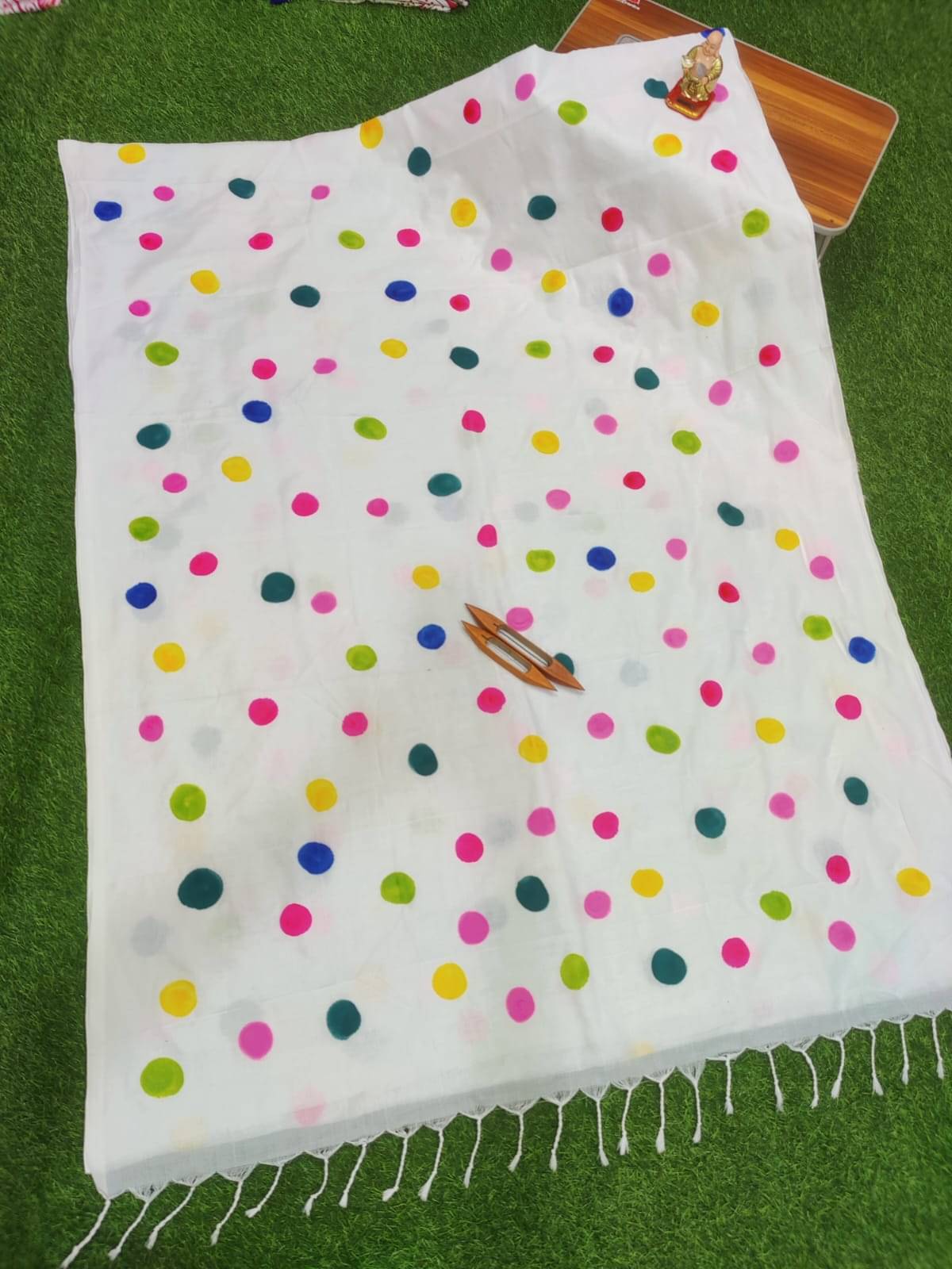 SARADA HANDLOOM Cotton Printed Saree With Unstitched Blouse Piece ( White ) SARADA HANDLOOM Cotton Printed Saree With Unstitched Blouse Piece ( White )