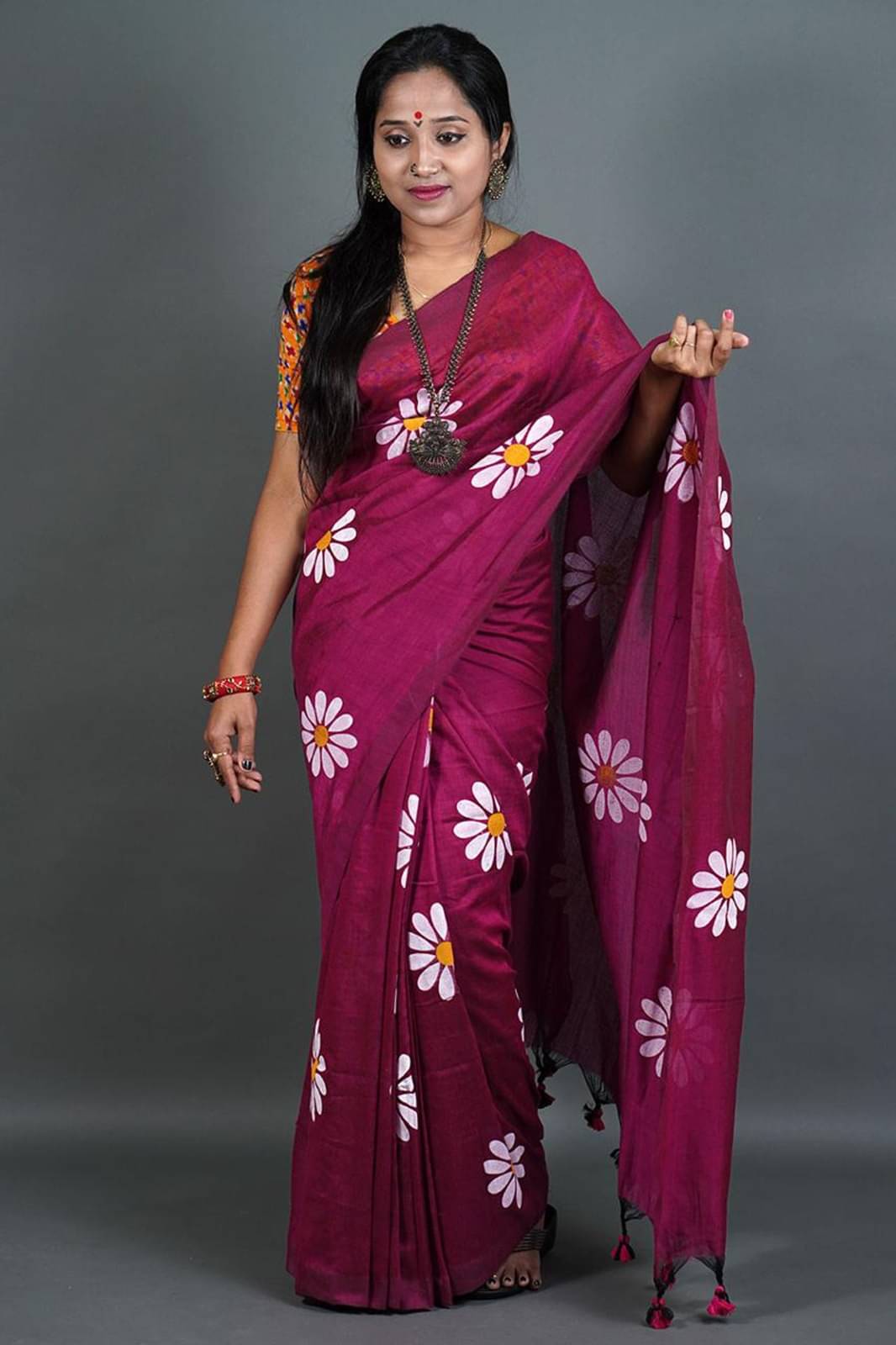 SARADA HANDLOOM Cotton Printed Saree With Unstitched Blouse Piece ( Magenta ) SARADA HANDLOOM Cotton Printed Saree With Unstitched Blouse Piece ( Magenta )