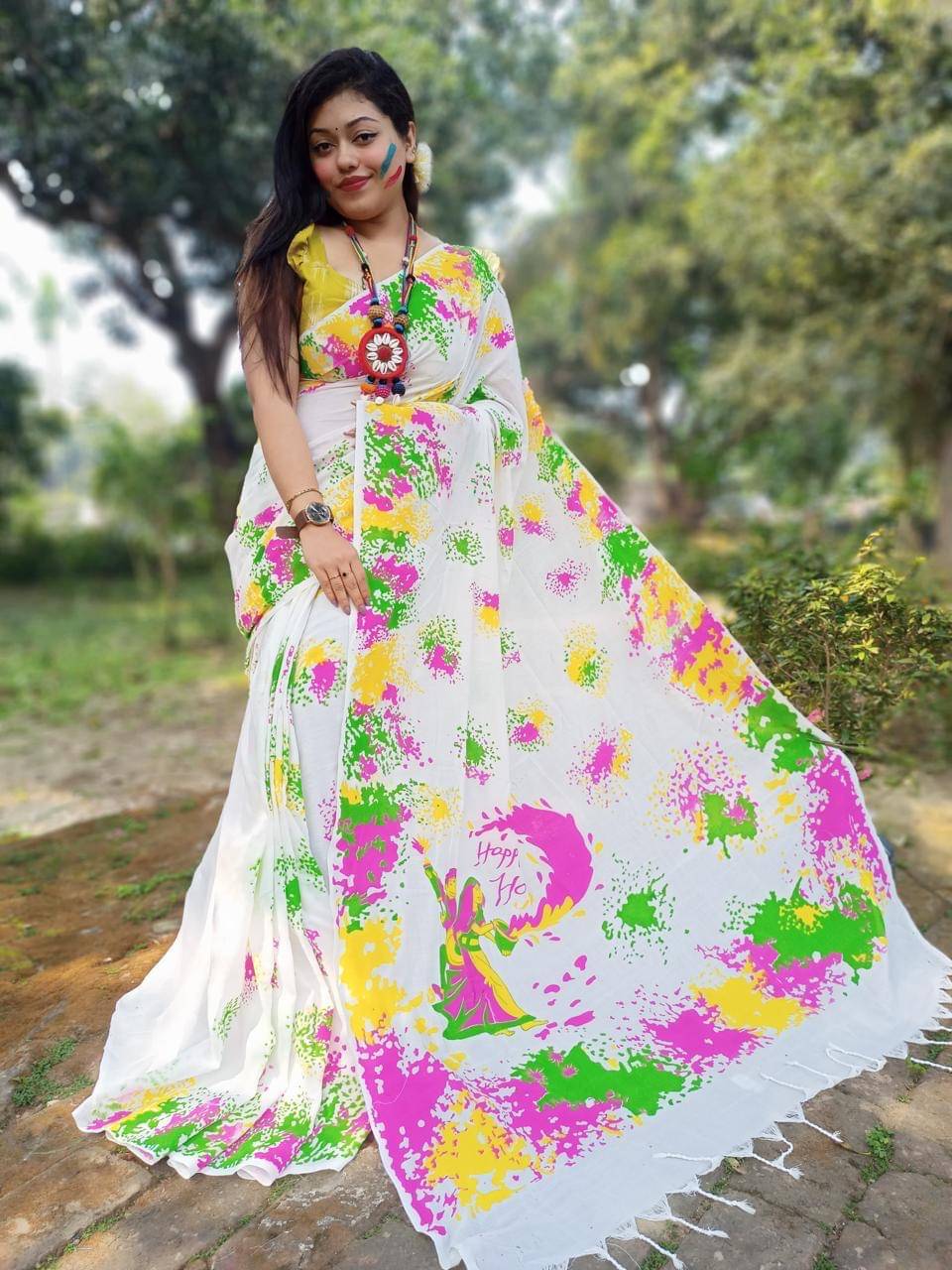 SARADA HANDLOOM Cotton Printed Saree With Unstitched Blouse Piece ( White )     			SARADA HANDLOOM Cotton Printed Saree With Unstitched Blouse Piece ( White )