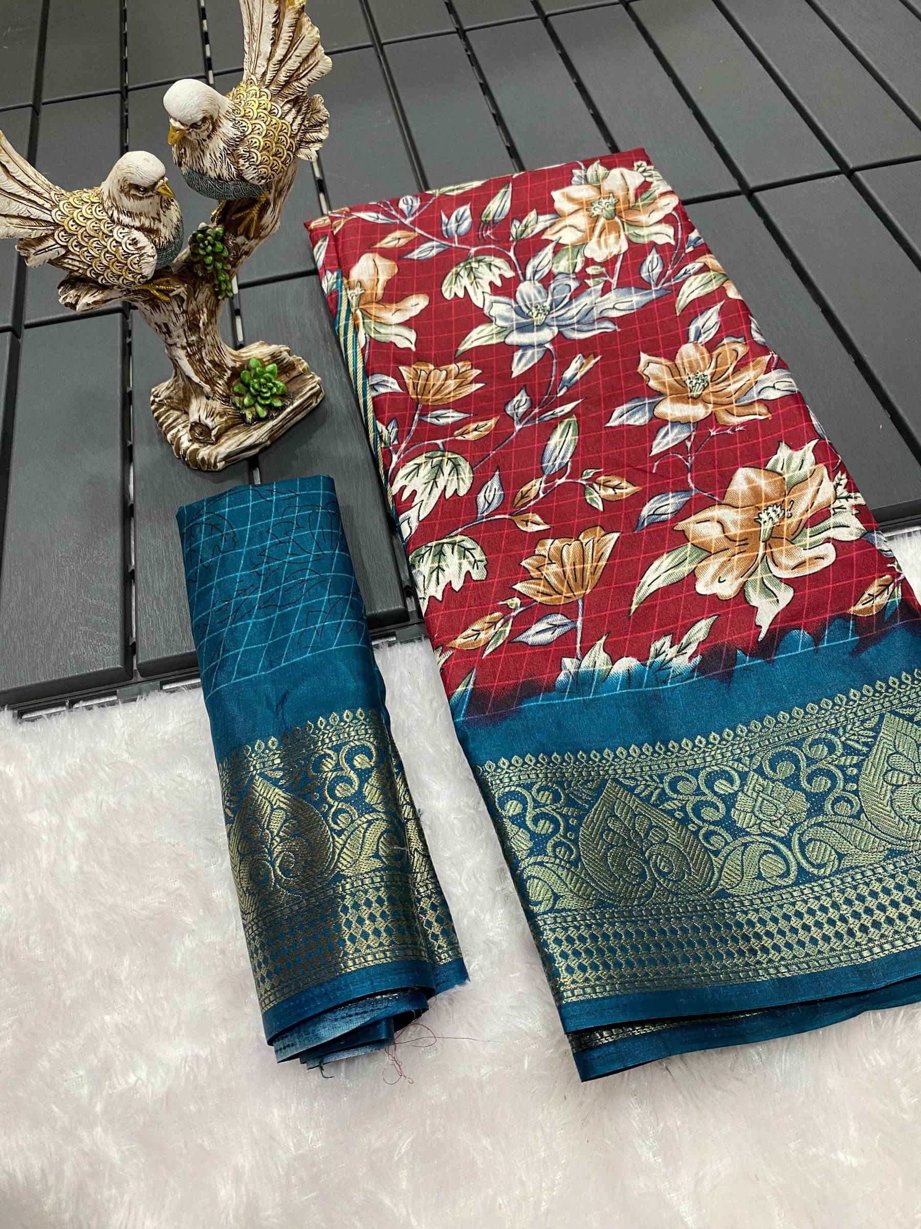     			Rangtulika Ethnics Cotton Printed Saree With Unstitched Blouse Piece ( Red )